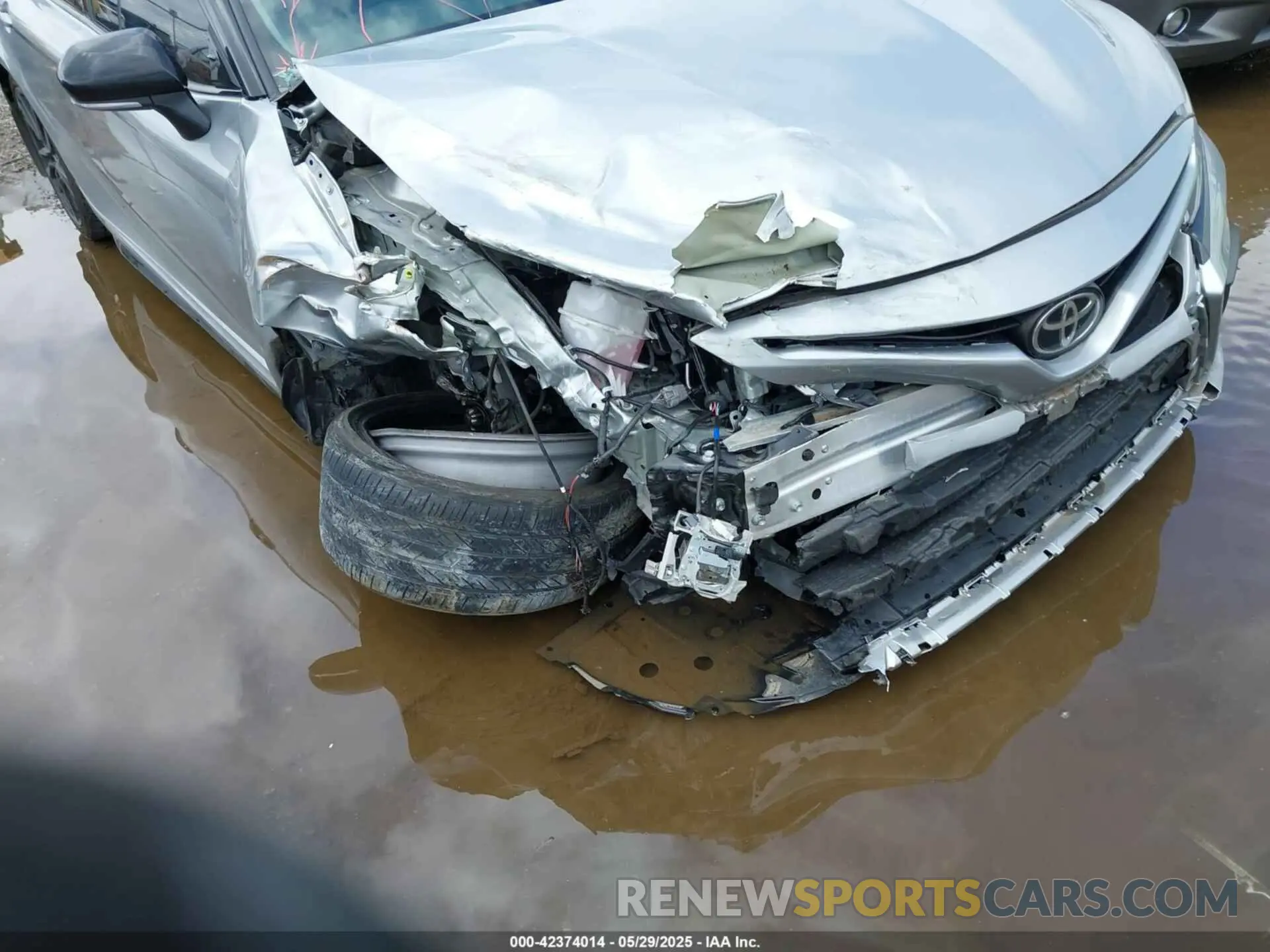 6 Photograph of a damaged car 4T1K61AK4MU445543 TOYOTA CAMRY 2021
