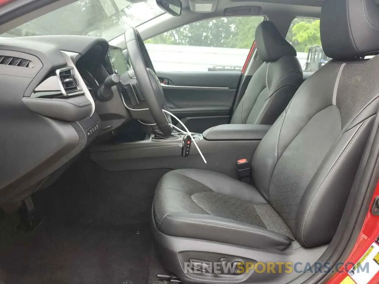 7 Photograph of a damaged car 4T1K61AK4MU495780 TOYOTA CAMRY 2021