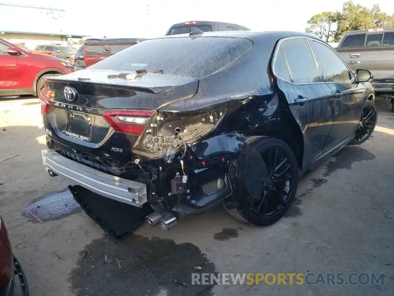 4 Photograph of a damaged car 4T1K61AK4MU514697 TOYOTA CAMRY 2021