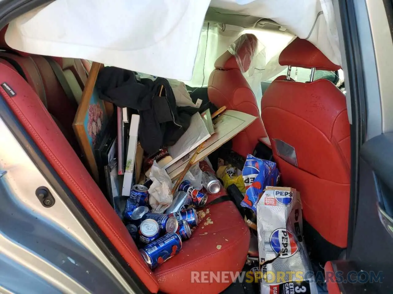 10 Photograph of a damaged car 4T1K61AK4MU526509 TOYOTA CAMRY 2021