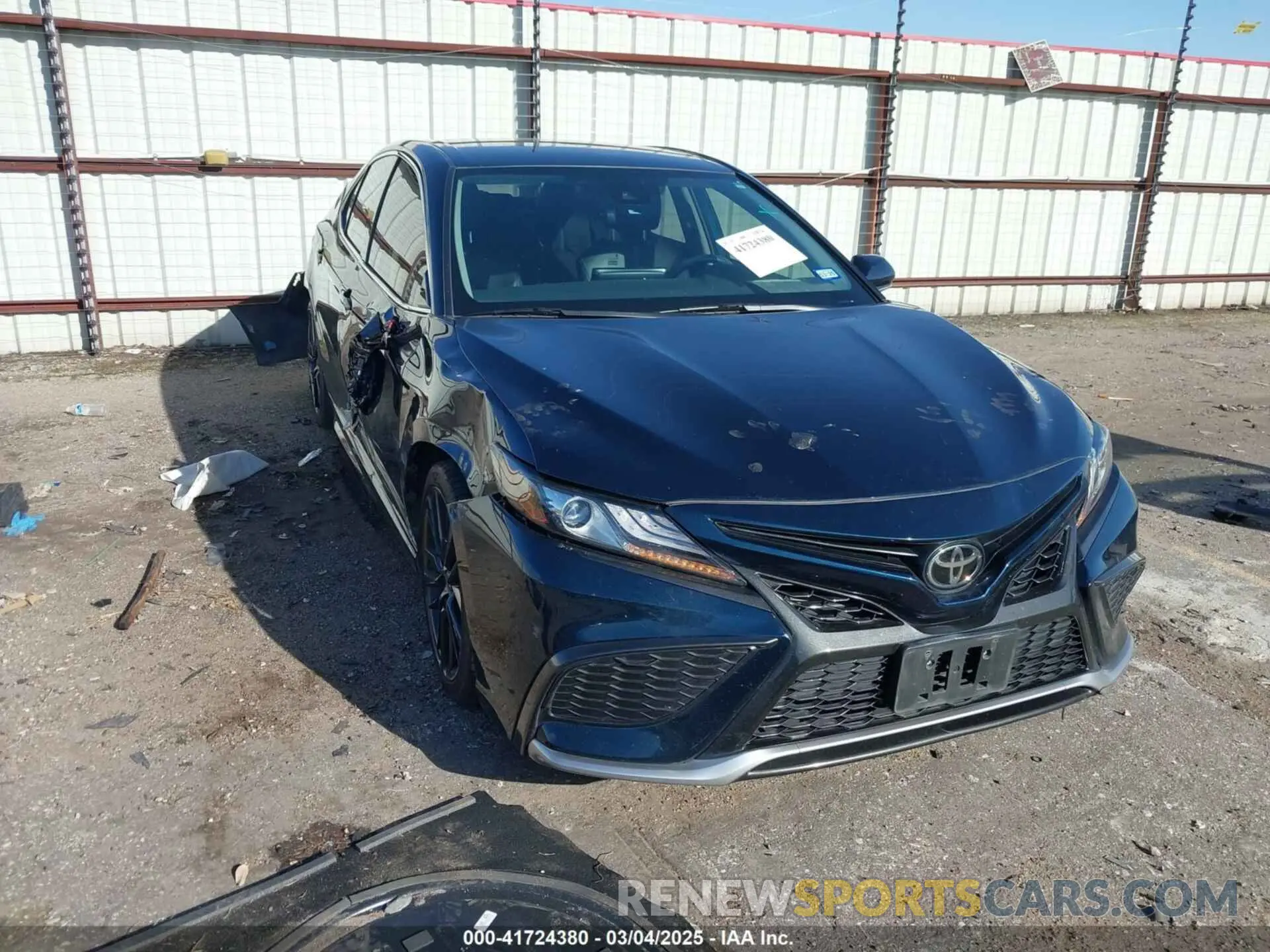 1 Photograph of a damaged car 4T1K61AK4MU551118 TOYOTA CAMRY 2021