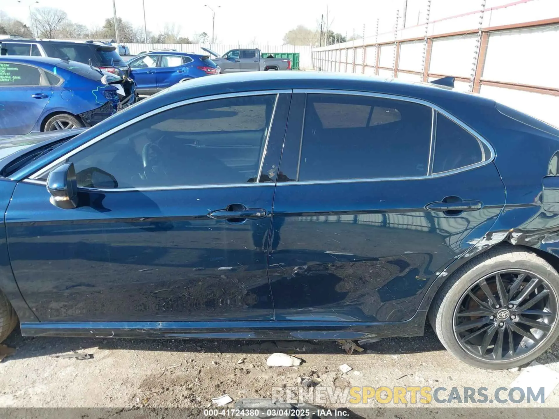 14 Photograph of a damaged car 4T1K61AK4MU551118 TOYOTA CAMRY 2021