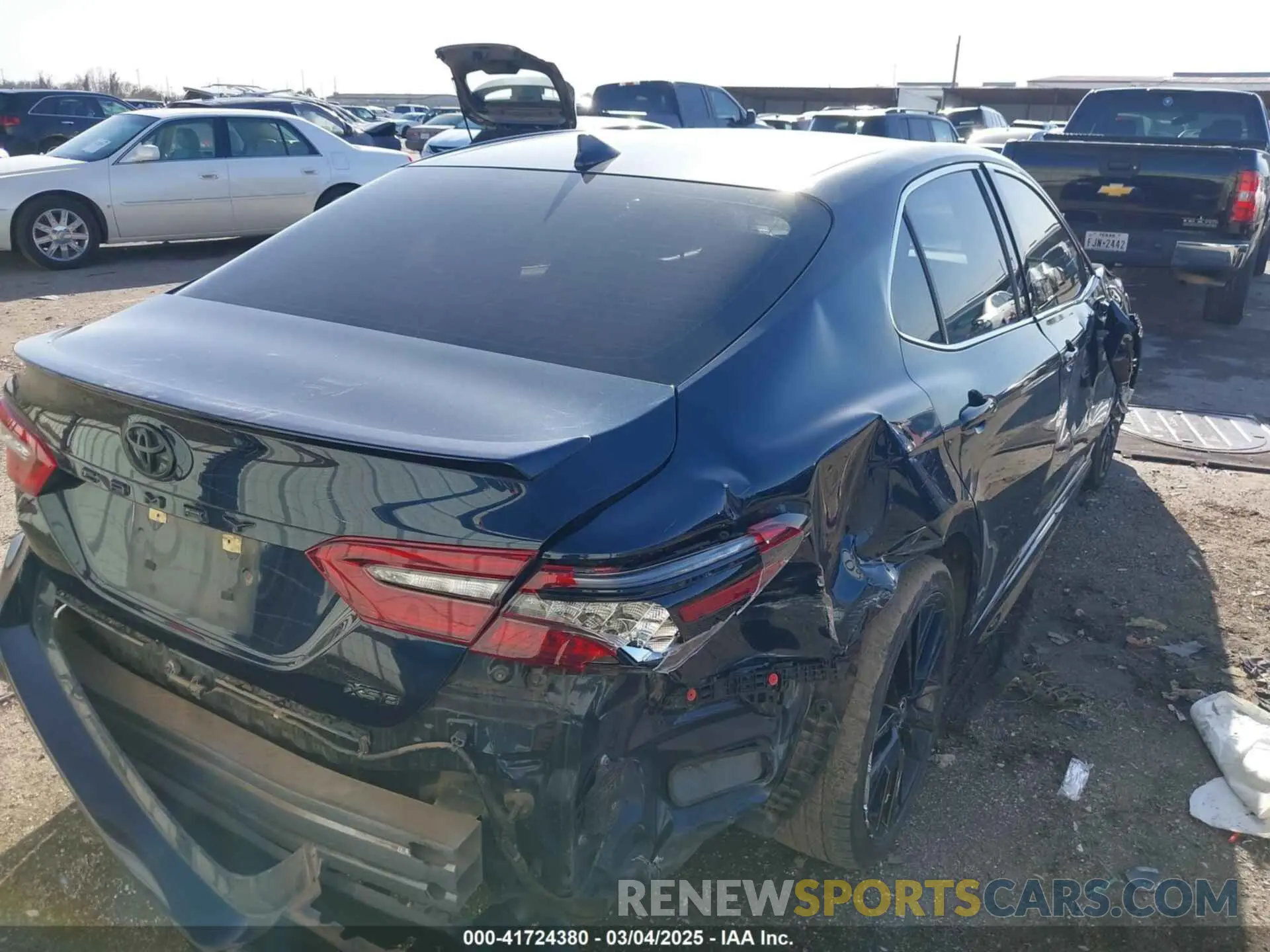 4 Photograph of a damaged car 4T1K61AK4MU551118 TOYOTA CAMRY 2021