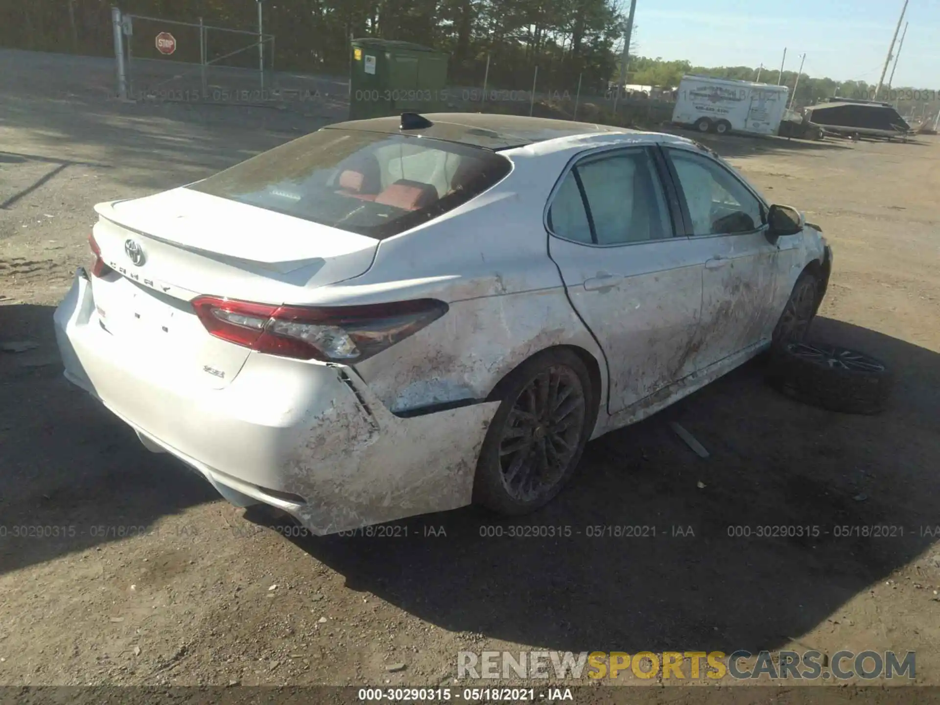 4 Photograph of a damaged car 4T1K61AK4MU560238 TOYOTA CAMRY 2021