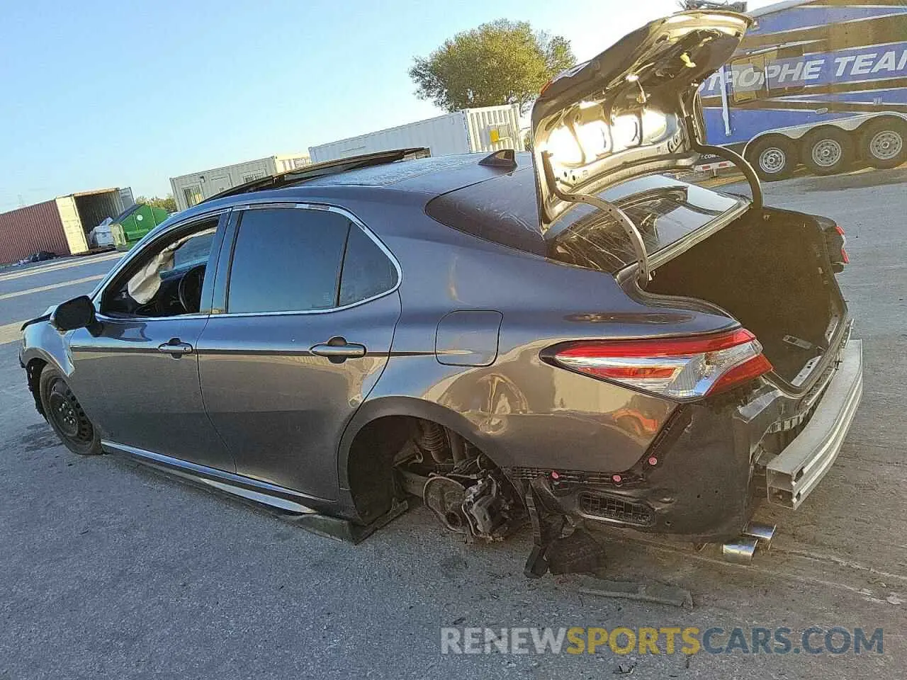 2 Photograph of a damaged car 4T1K61AK4MU605985 TOYOTA CAMRY 2021