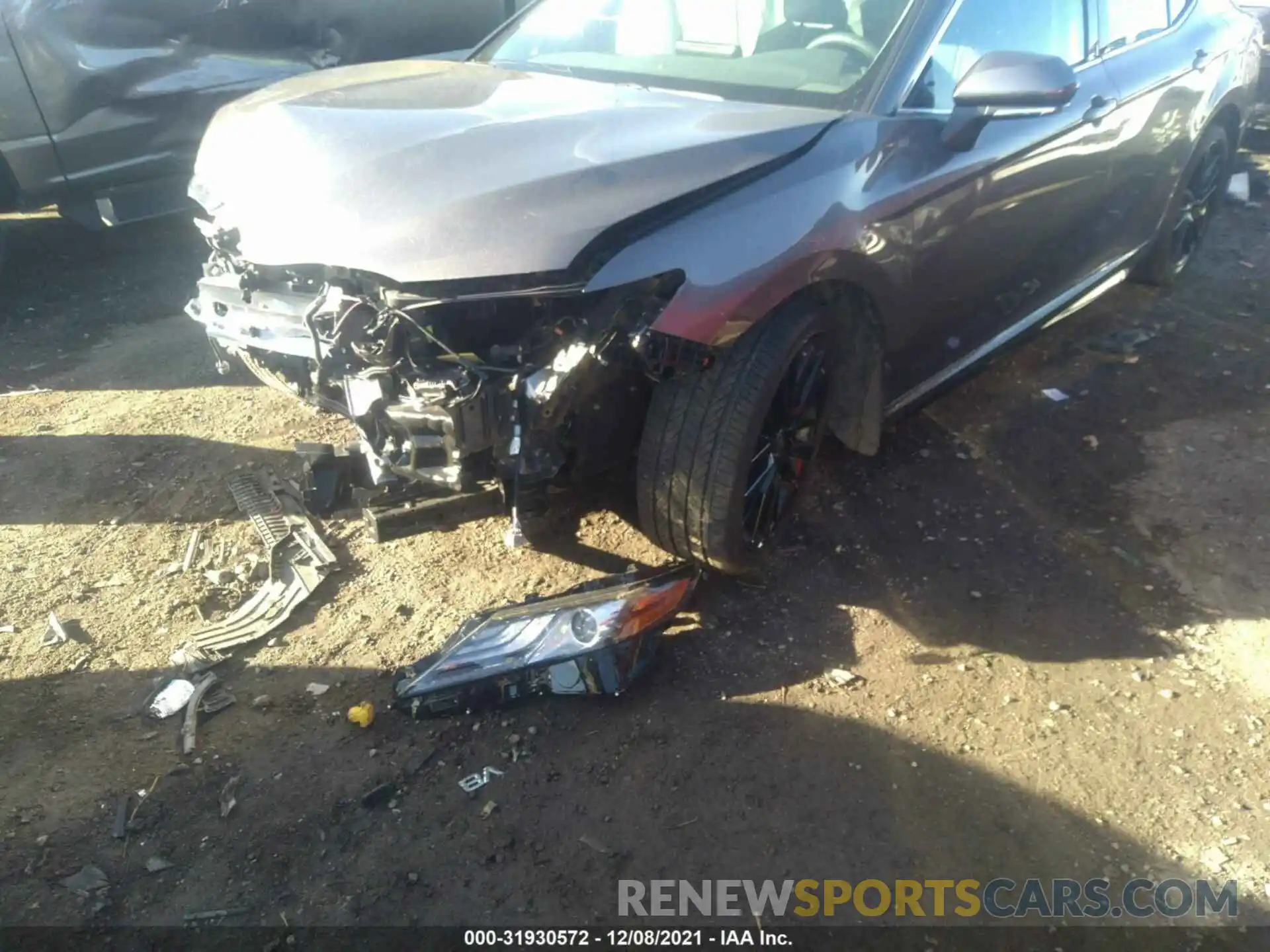 12 Photograph of a damaged car 4T1K61AK4MU610040 TOYOTA CAMRY 2021