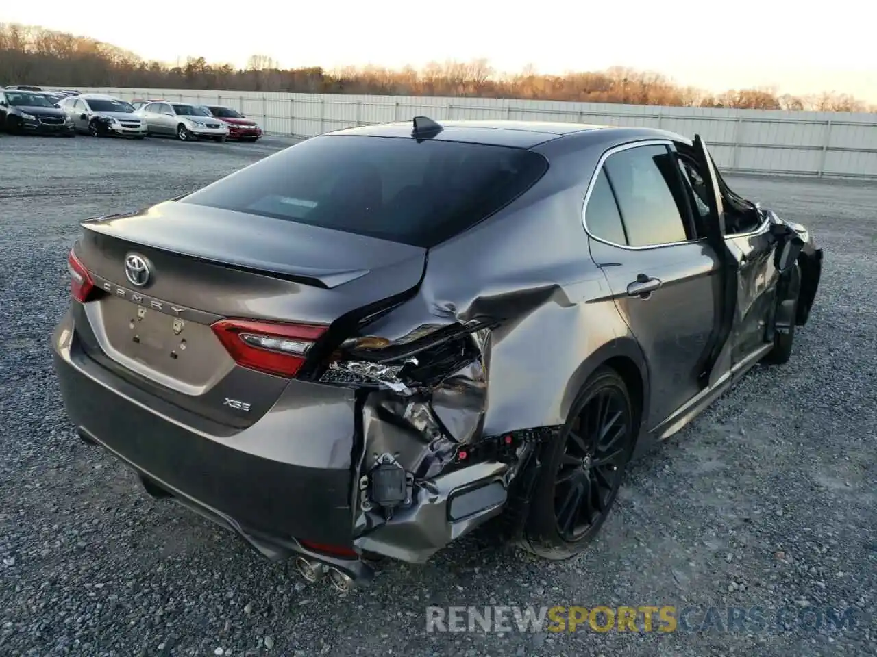 4 Photograph of a damaged car 4T1K61AK5MU440285 TOYOTA CAMRY 2021