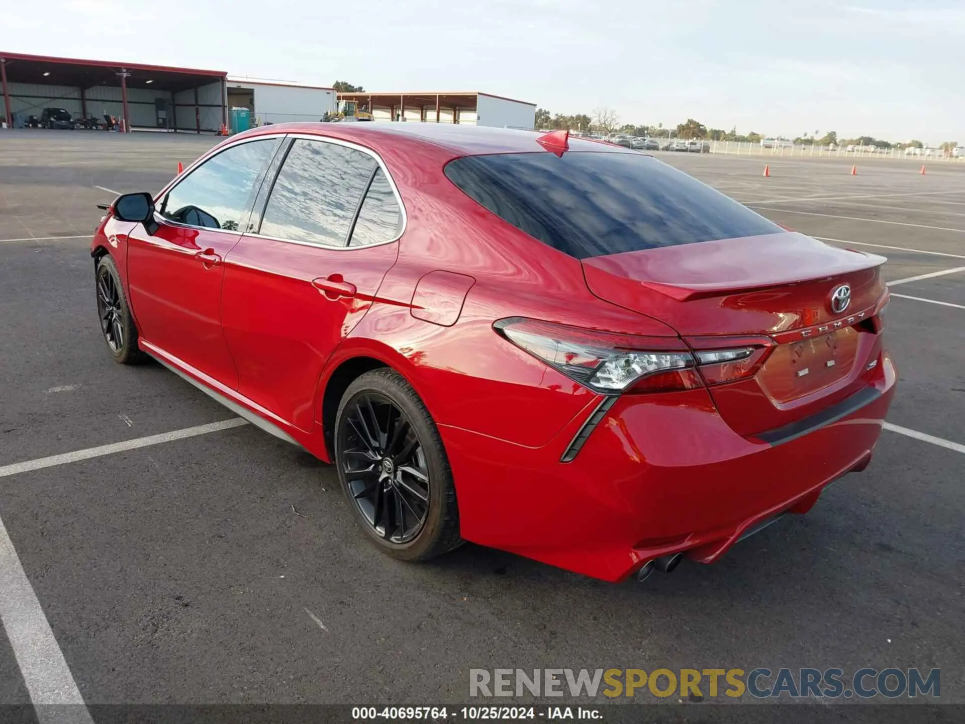 3 Photograph of a damaged car 4T1K61AK5MU484819 TOYOTA CAMRY 2021