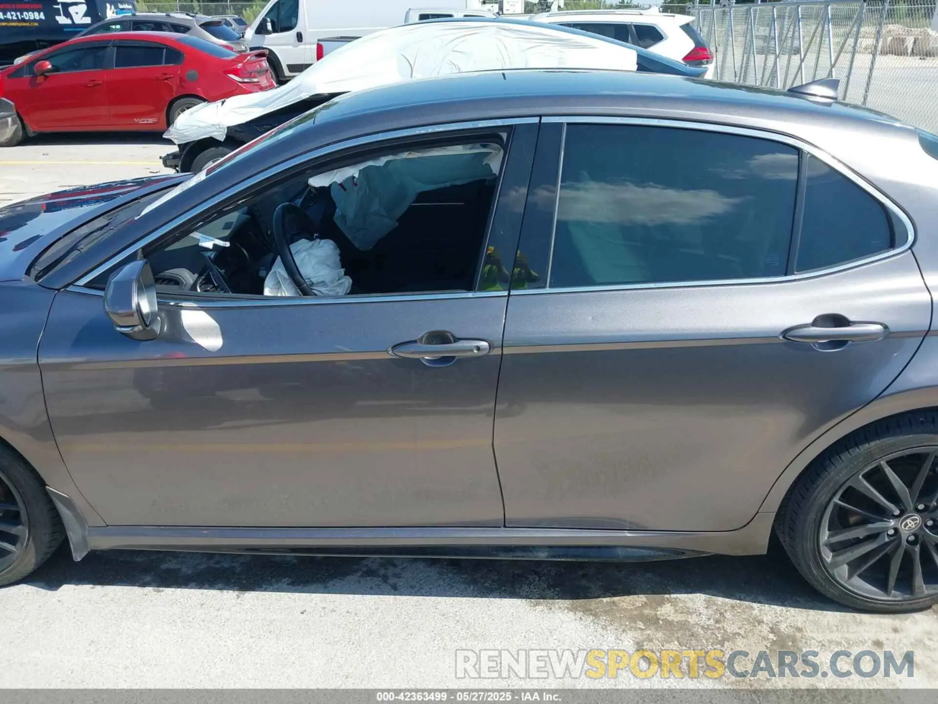 14 Photograph of a damaged car 4T1K61AK5MU494394 TOYOTA CAMRY 2021
