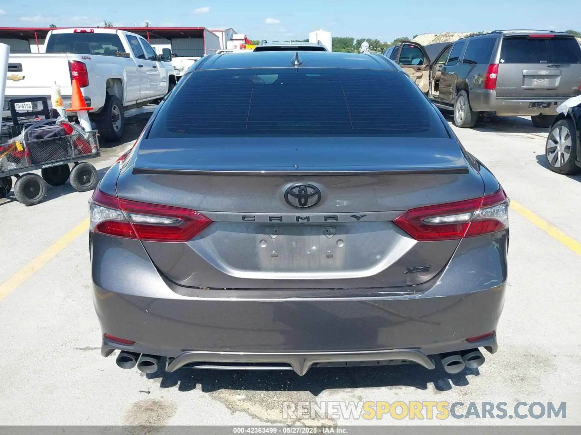 16 Photograph of a damaged car 4T1K61AK5MU494394 TOYOTA CAMRY 2021