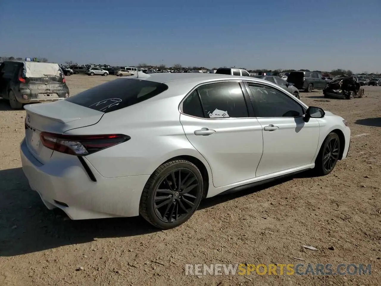 3 Photograph of a damaged car 4T1K61AK5MU496310 TOYOTA CAMRY 2021