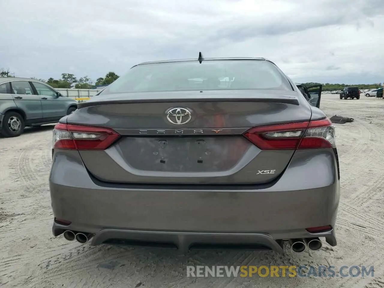 6 Photograph of a damaged car 4T1K61AK5MU512506 TOYOTA CAMRY 2021