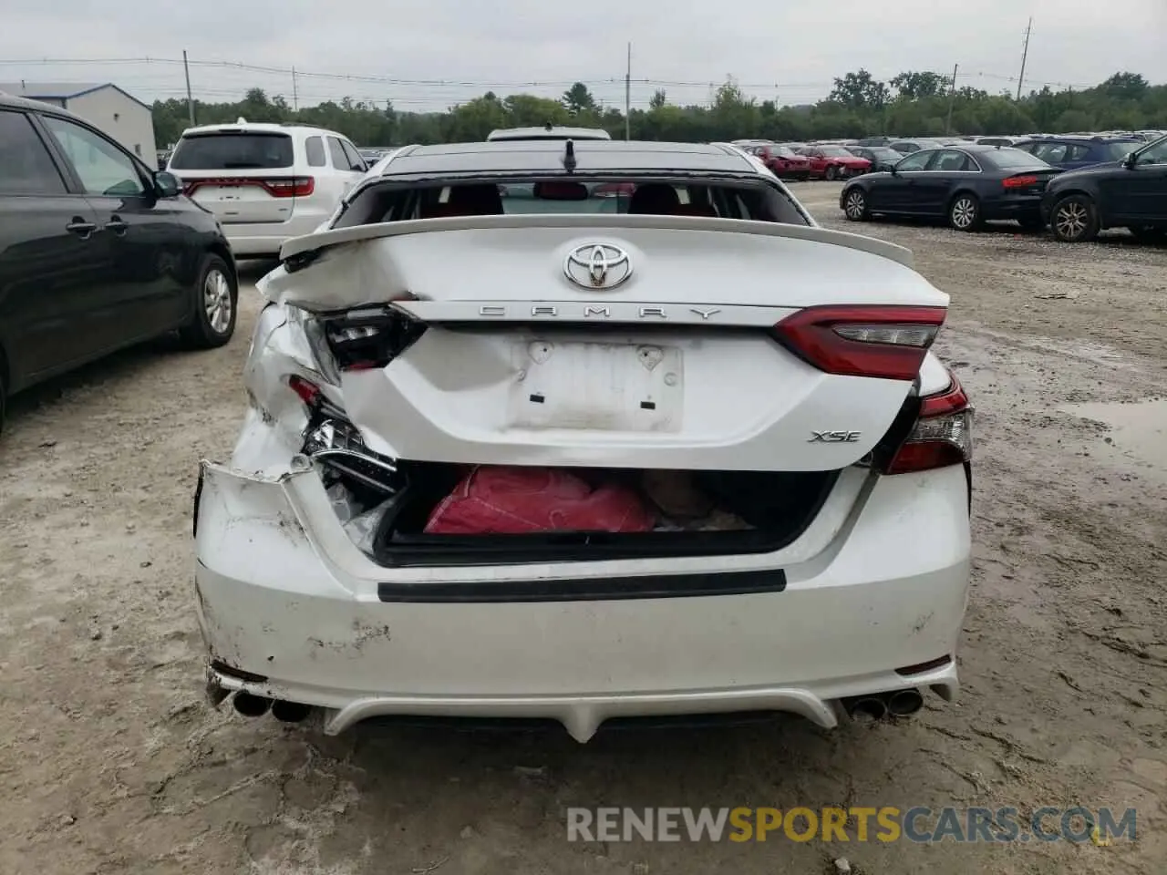 6 Photograph of a damaged car 4T1K61AK5MU516703 TOYOTA CAMRY 2021