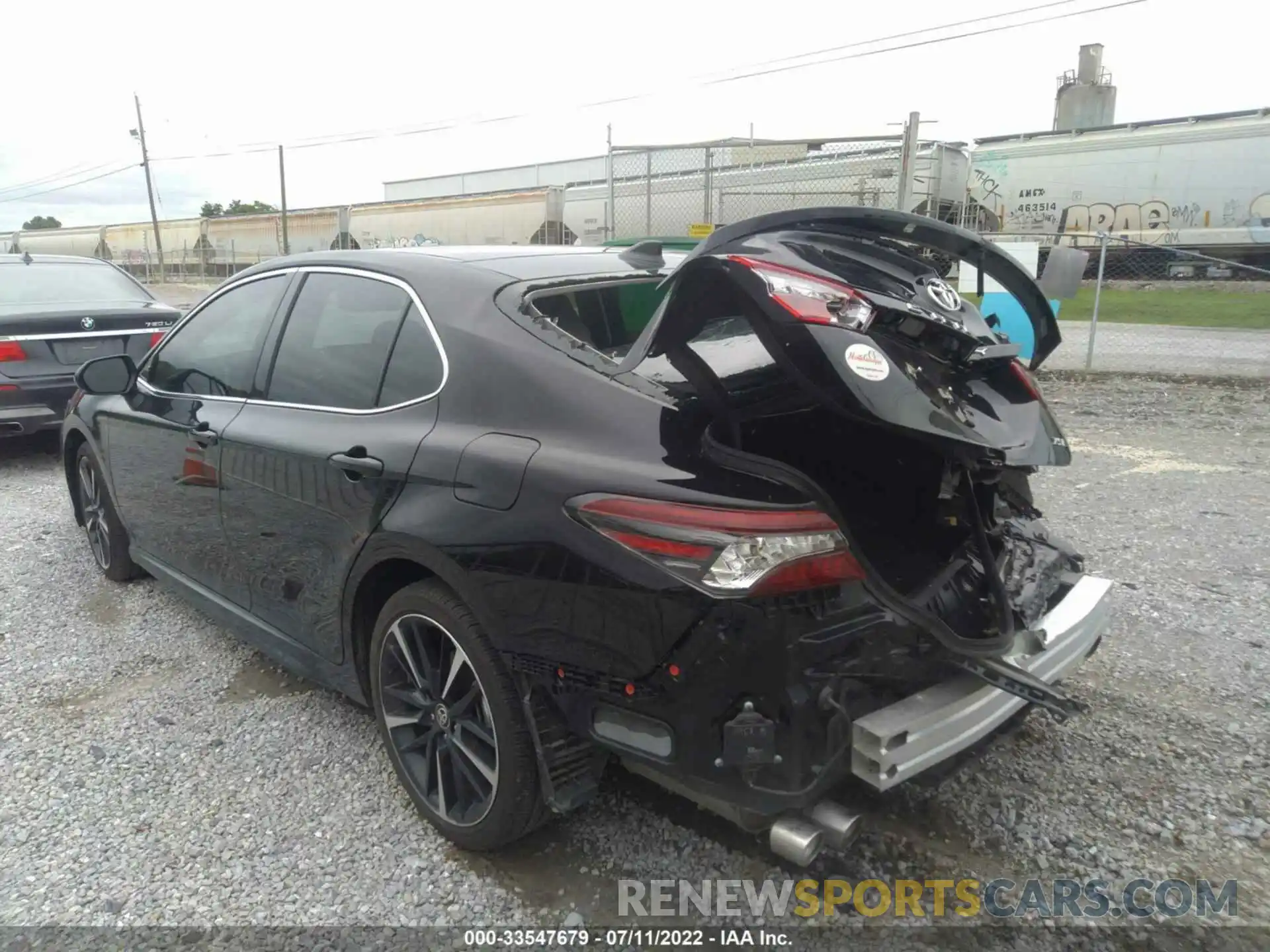 3 Photograph of a damaged car 4T1K61AK5MU518385 TOYOTA CAMRY 2021