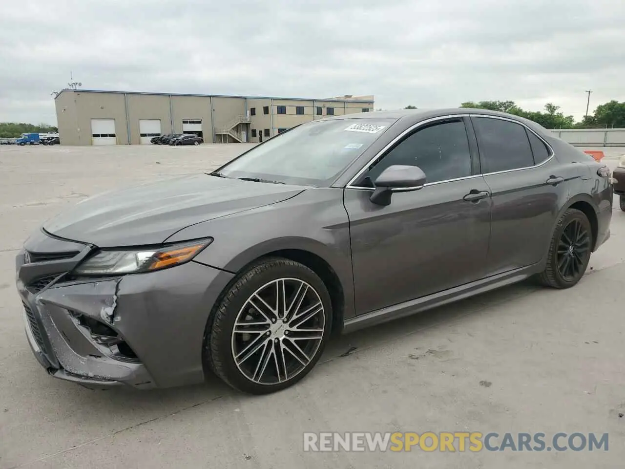 1 Photograph of a damaged car 4T1K61AK5MU525921 TOYOTA CAMRY 2021
