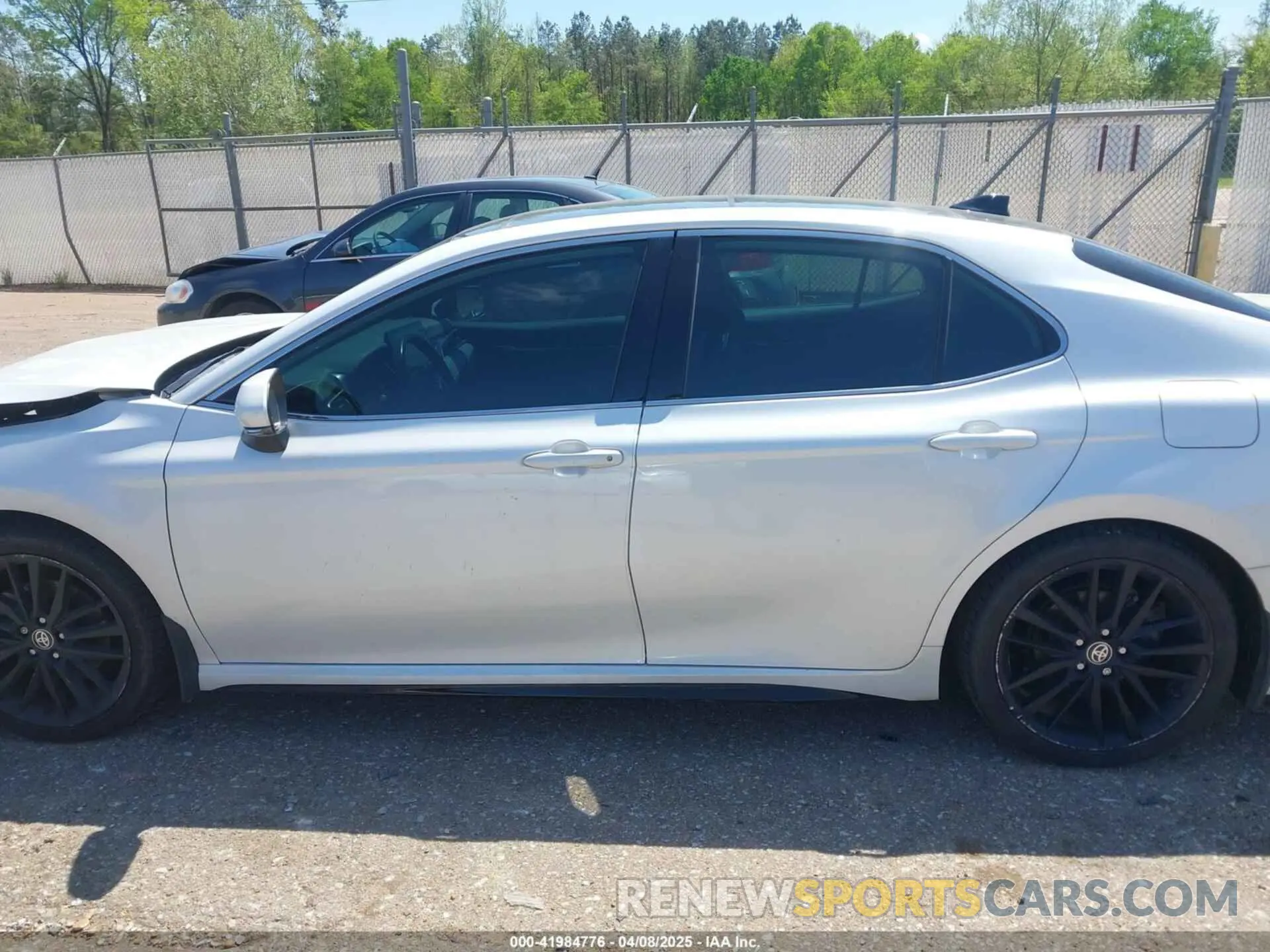 15 Photograph of a damaged car 4T1K61AK5MU530973 TOYOTA CAMRY 2021