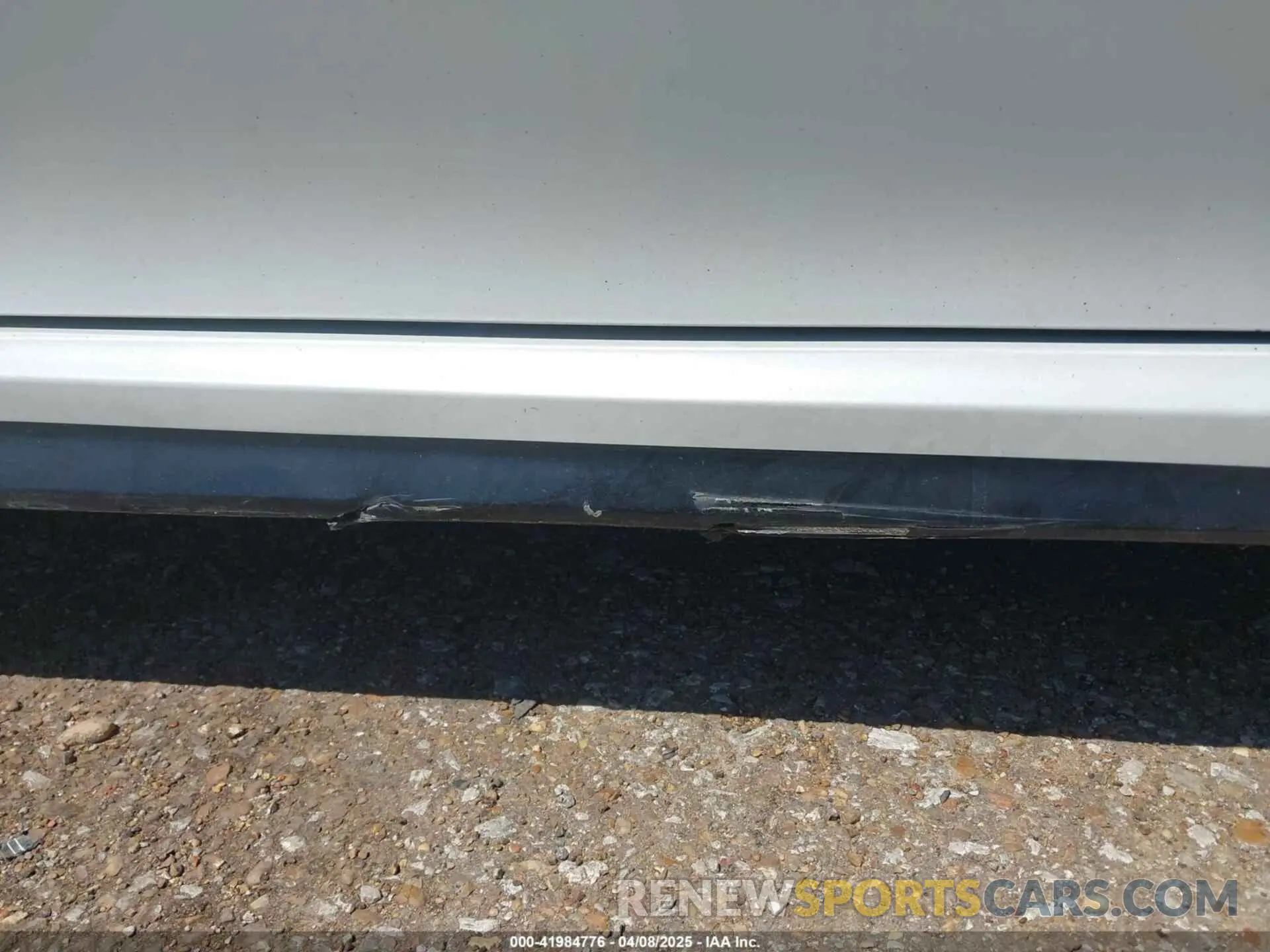 18 Photograph of a damaged car 4T1K61AK5MU530973 TOYOTA CAMRY 2021