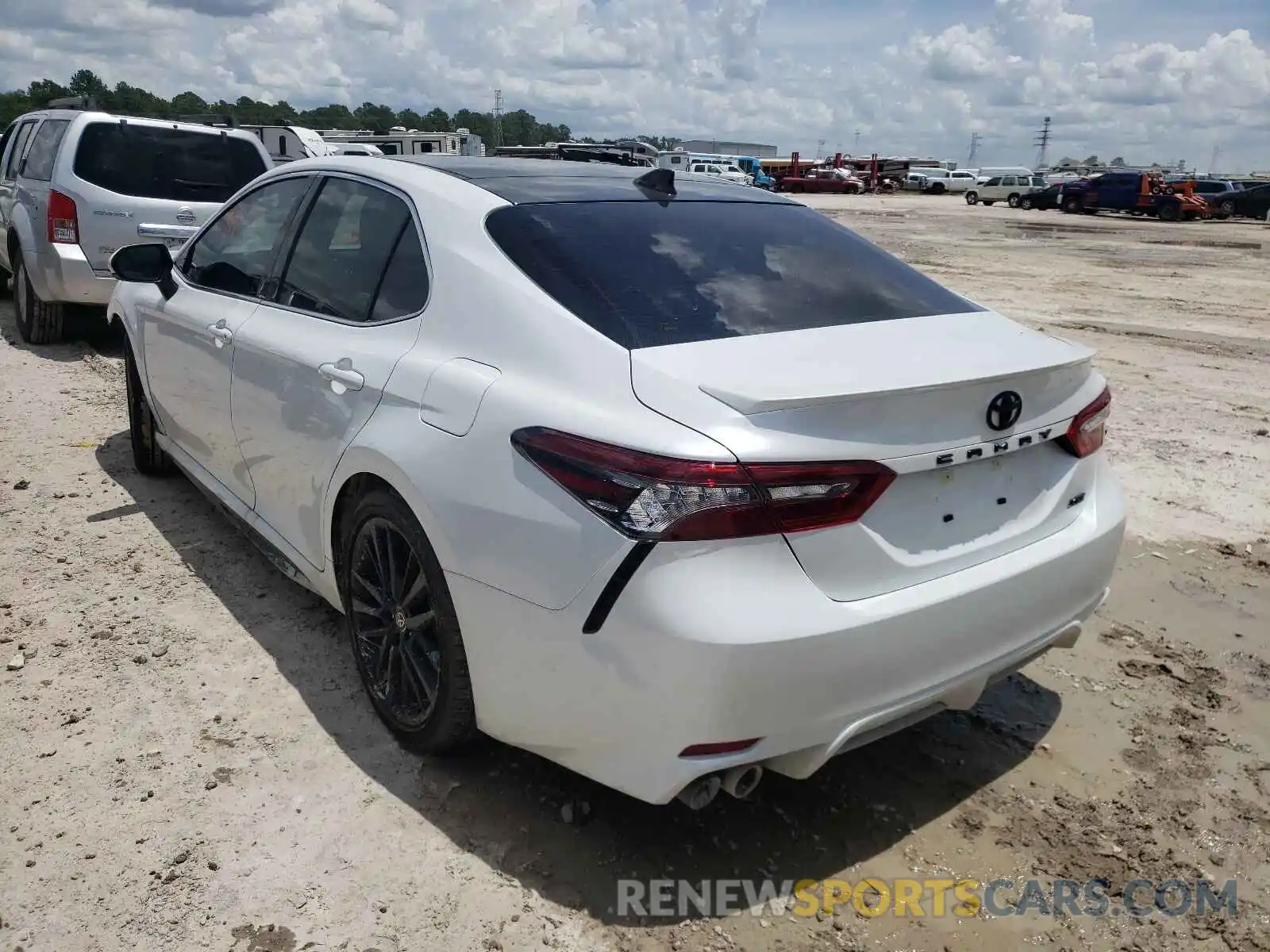 3 Photograph of a damaged car 4T1K61AK5MU582314 TOYOTA CAMRY 2021