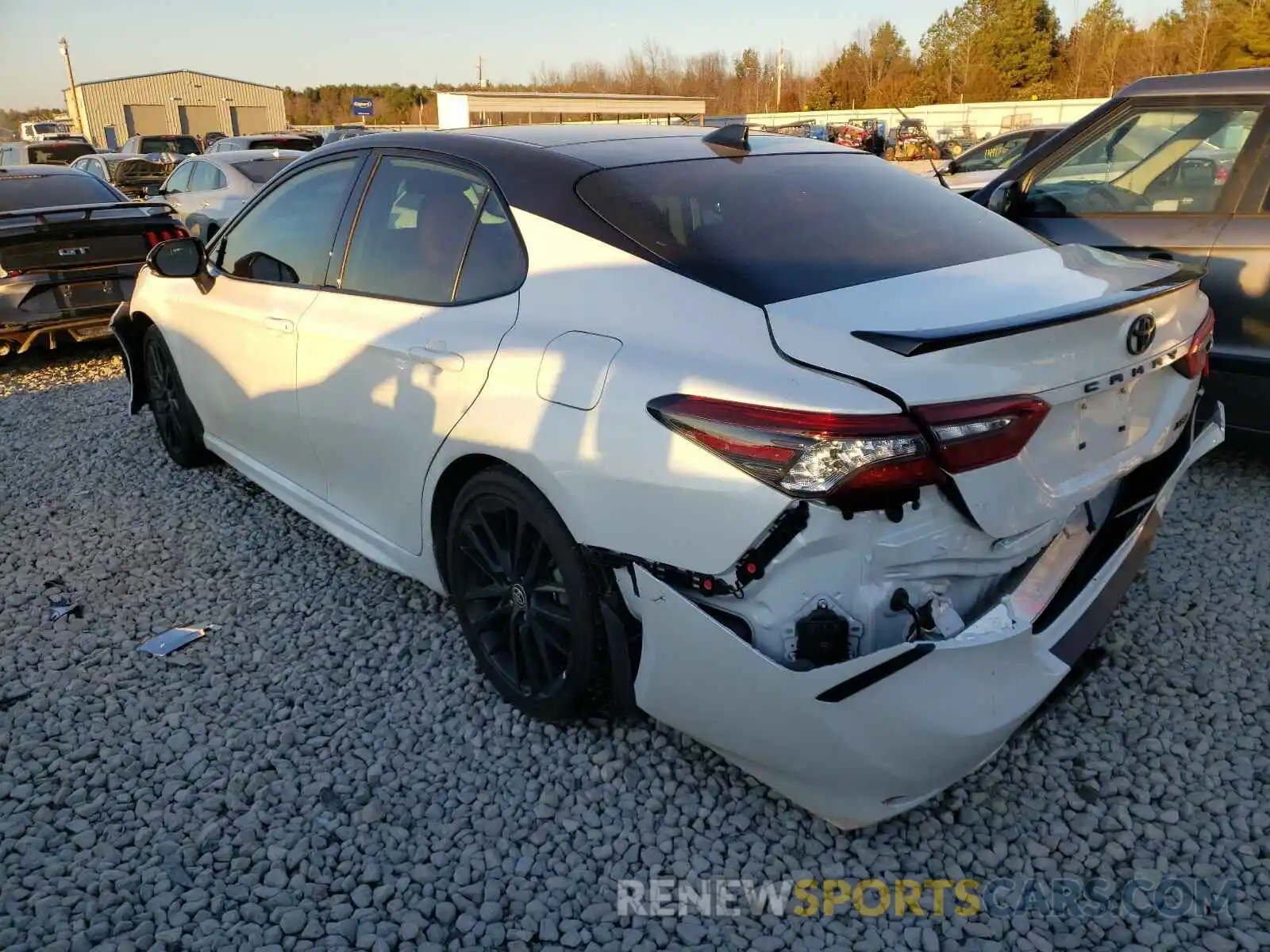 3 Photograph of a damaged car 4T1K61AK6MU409644 TOYOTA CAMRY 2021