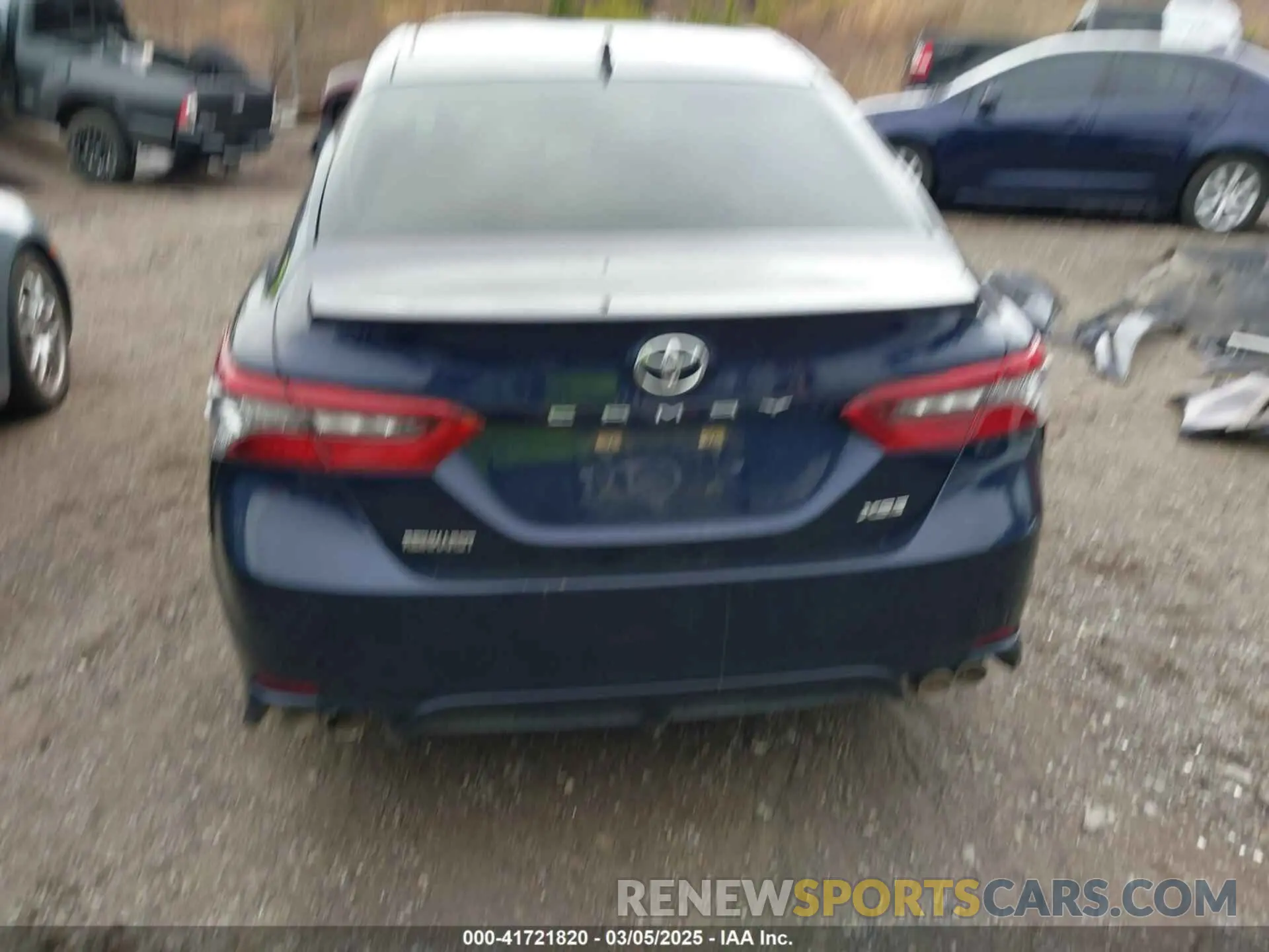 17 Photograph of a damaged car 4T1K61AK6MU458214 TOYOTA CAMRY 2021