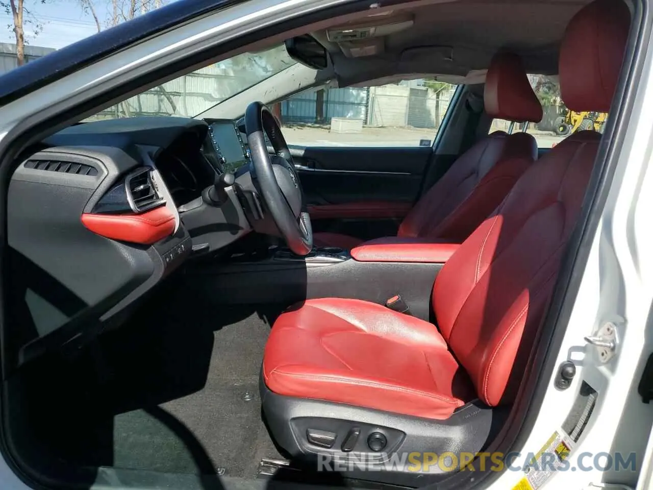 7 Photograph of a damaged car 4T1K61AK6MU485333 TOYOTA CAMRY 2021