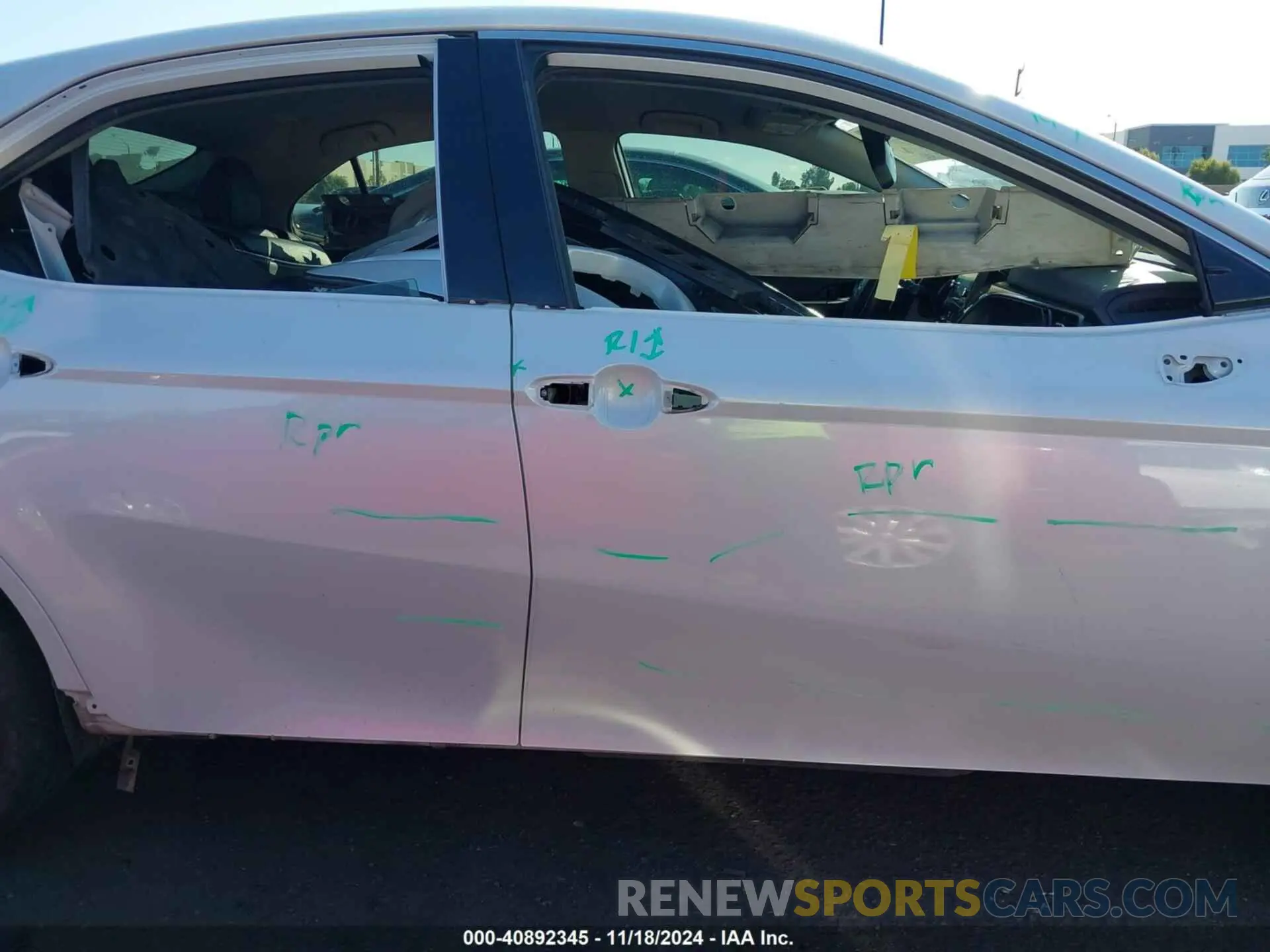 14 Photograph of a damaged car 4T1K61AK6MU535468 TOYOTA CAMRY 2021