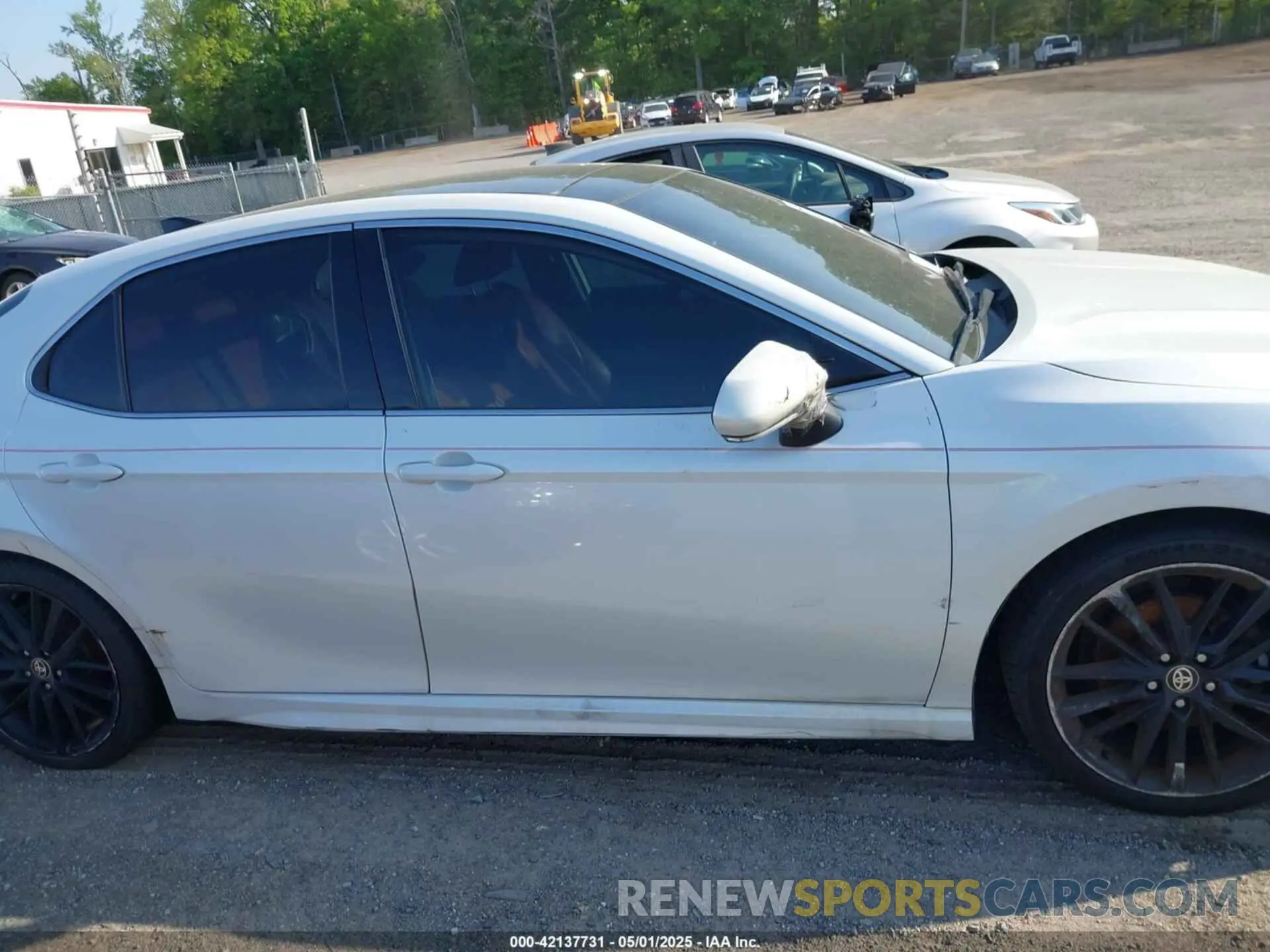 12 Photograph of a damaged car 4T1K61AK6MU557874 TOYOTA CAMRY 2021