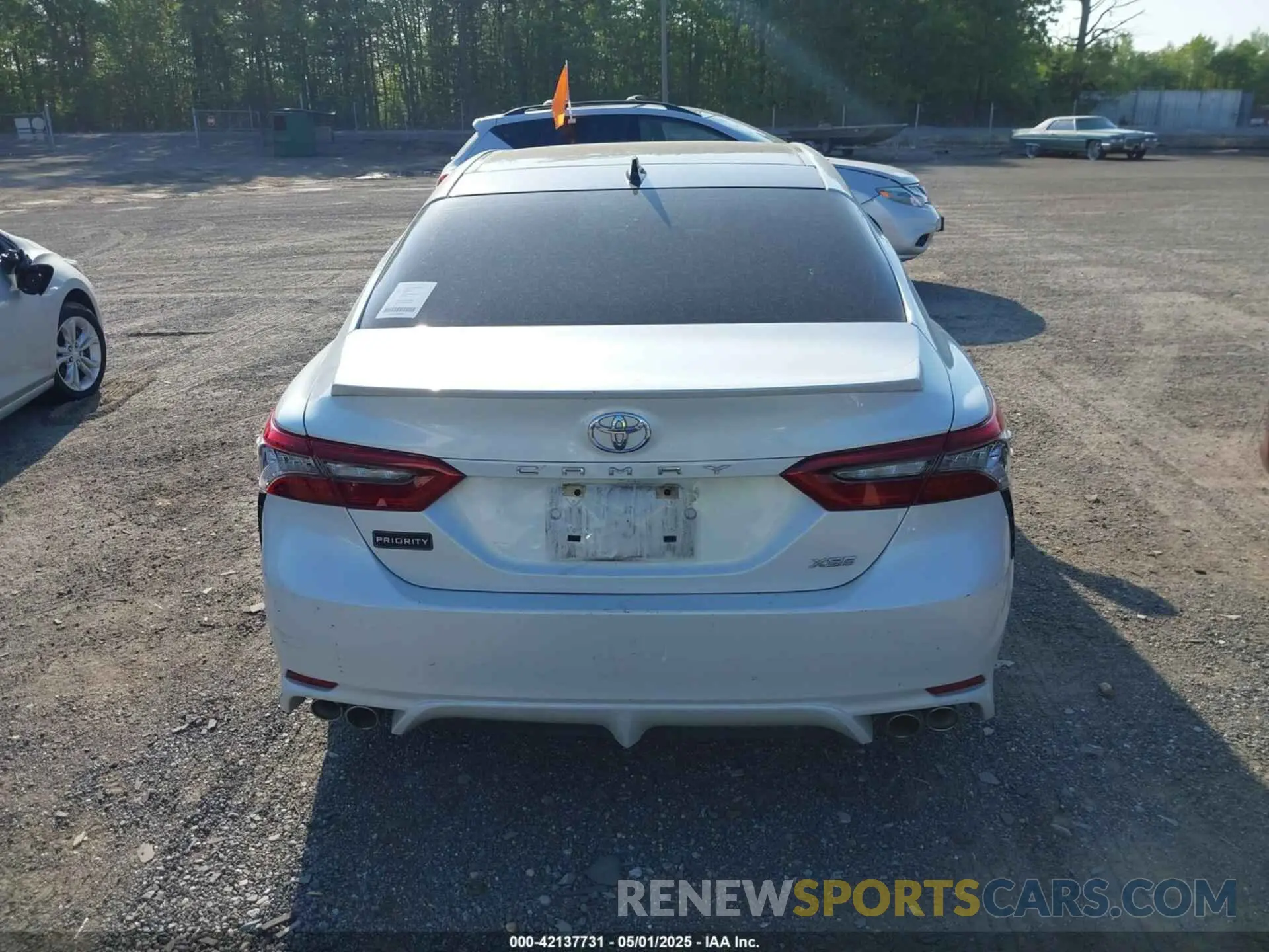 15 Photograph of a damaged car 4T1K61AK6MU557874 TOYOTA CAMRY 2021