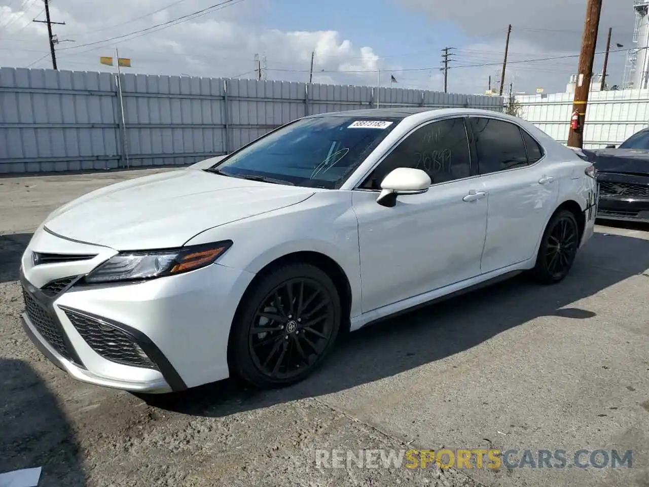 1 Photograph of a damaged car 4T1K61AK6MU564033 TOYOTA CAMRY 2021