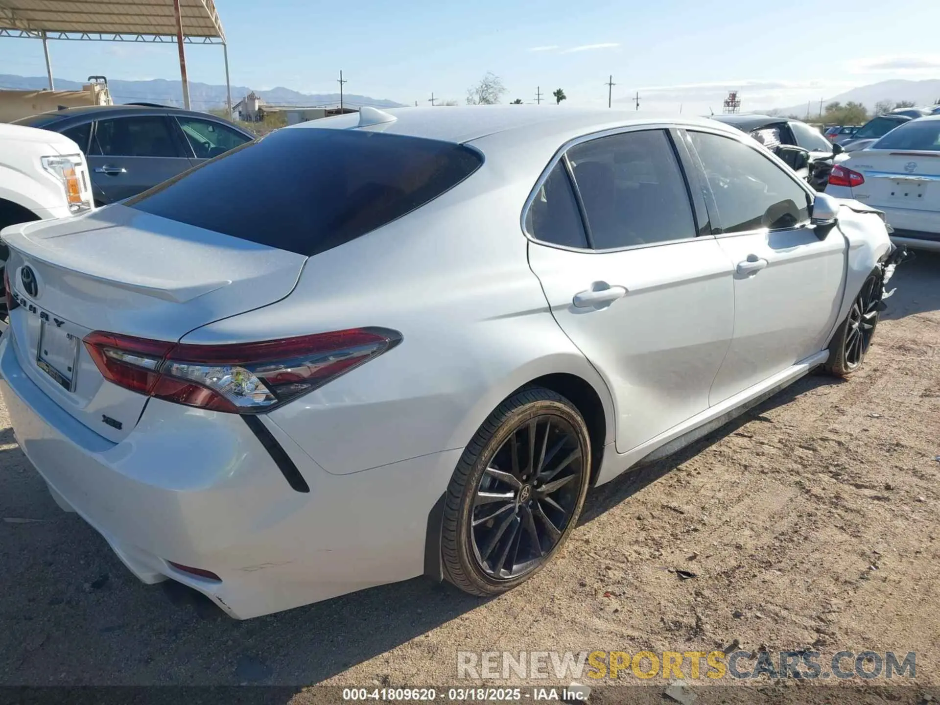 4 Photograph of a damaged car 4T1K61AK6MU589787 TOYOTA CAMRY 2021