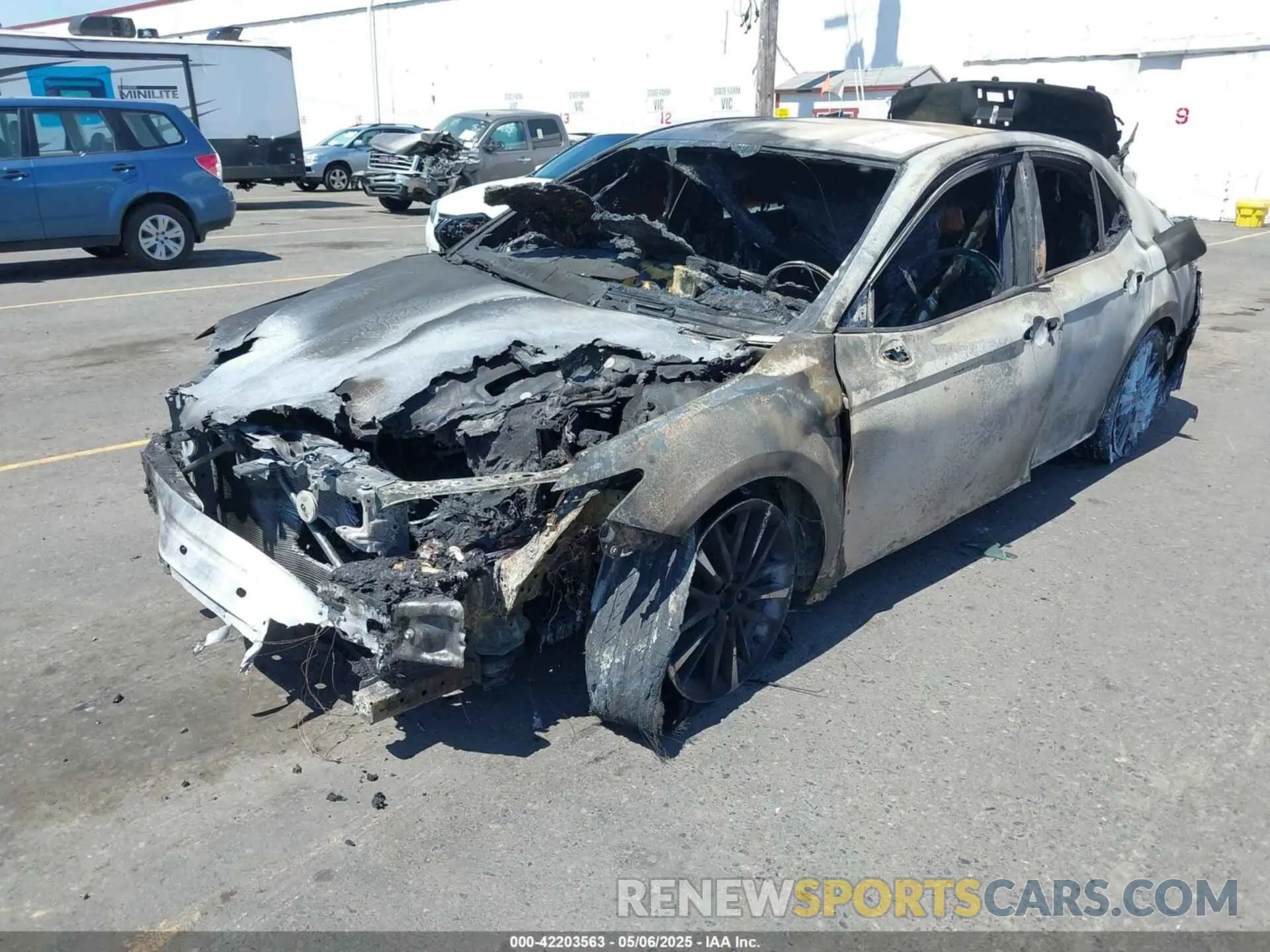 2 Photograph of a damaged car 4T1K61AK6MU590079 TOYOTA CAMRY 2021