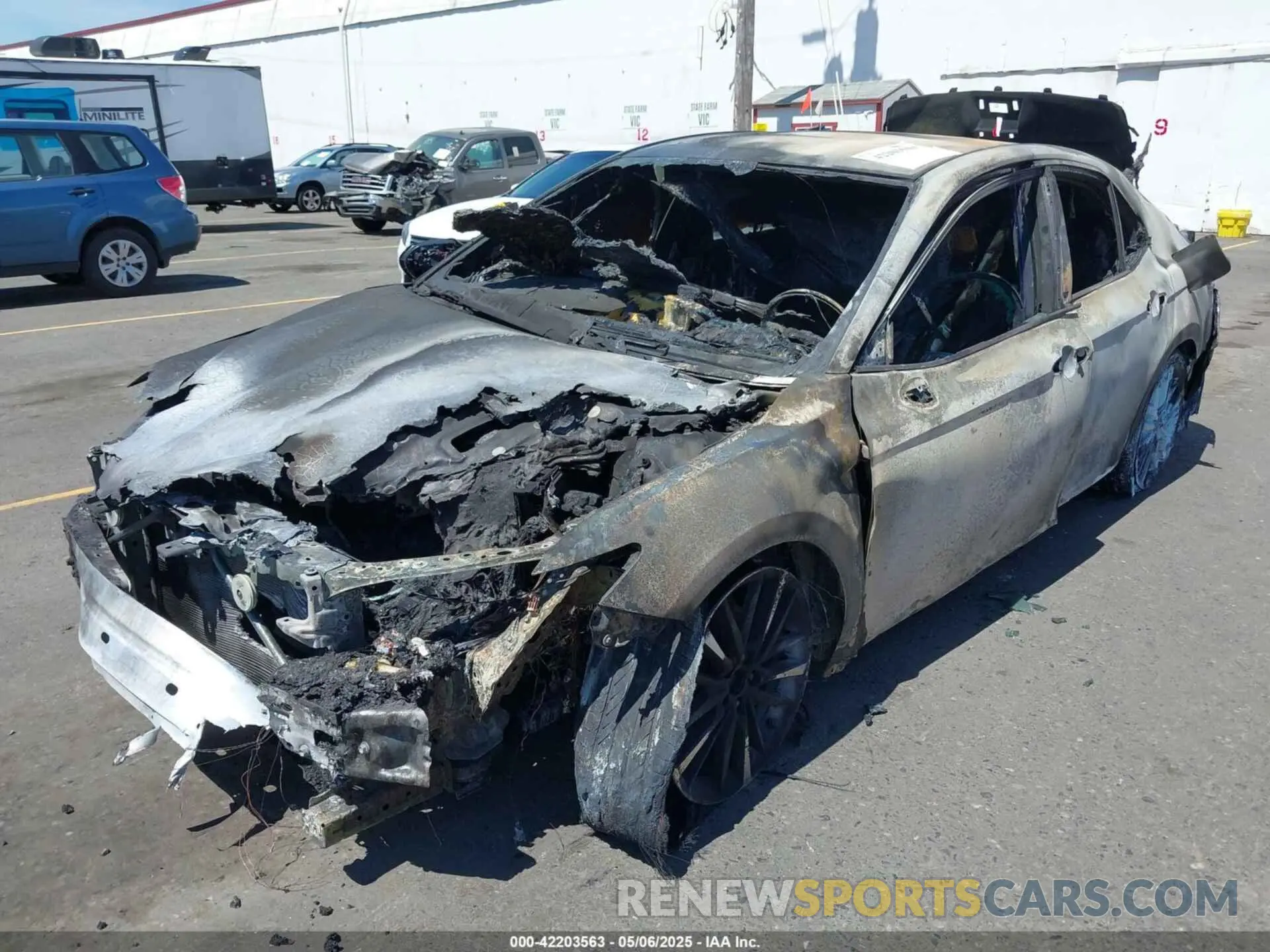6 Photograph of a damaged car 4T1K61AK6MU590079 TOYOTA CAMRY 2021
