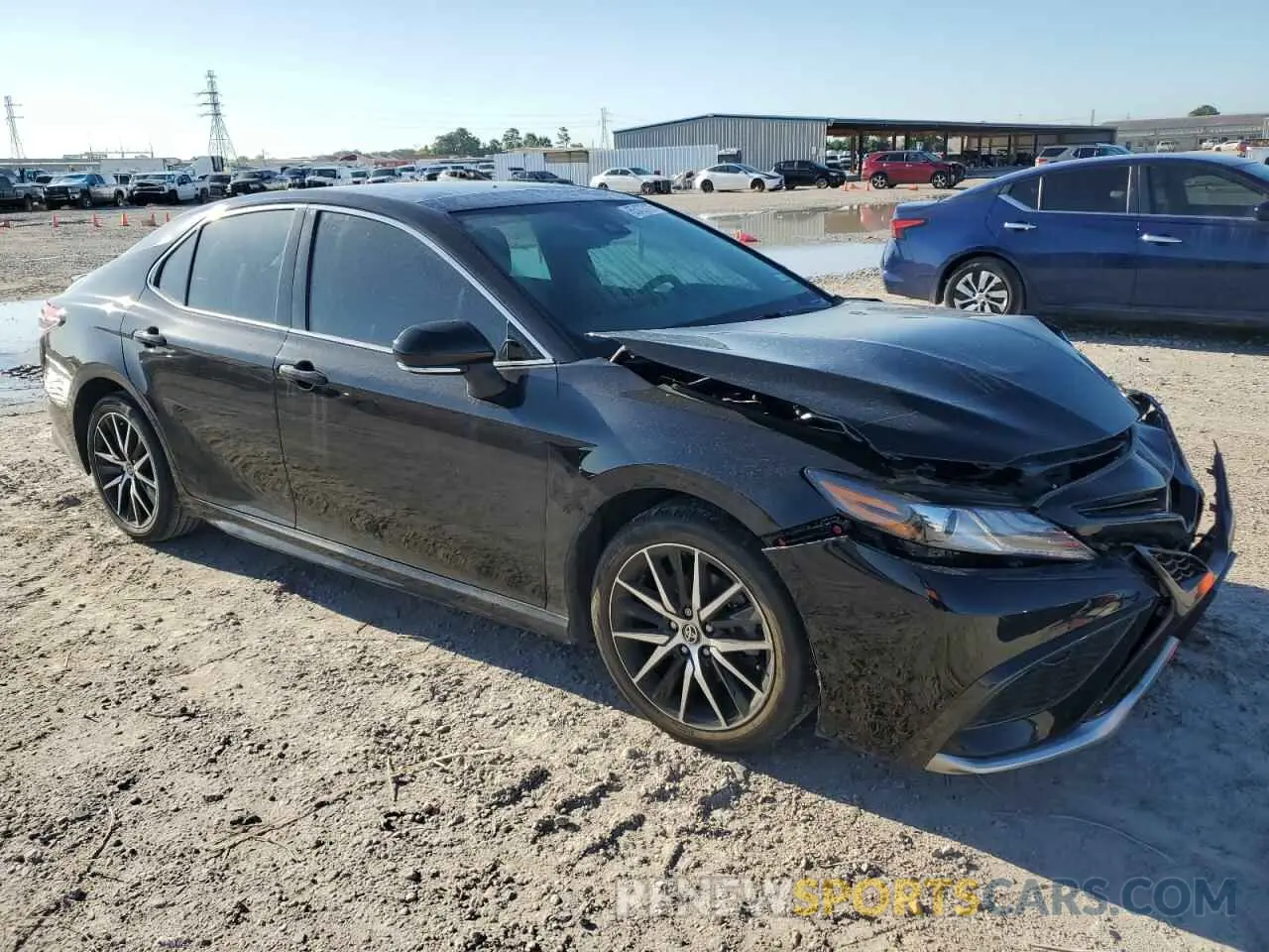4 Photograph of a damaged car 4T1K61AK7MU404159 TOYOTA CAMRY 2021