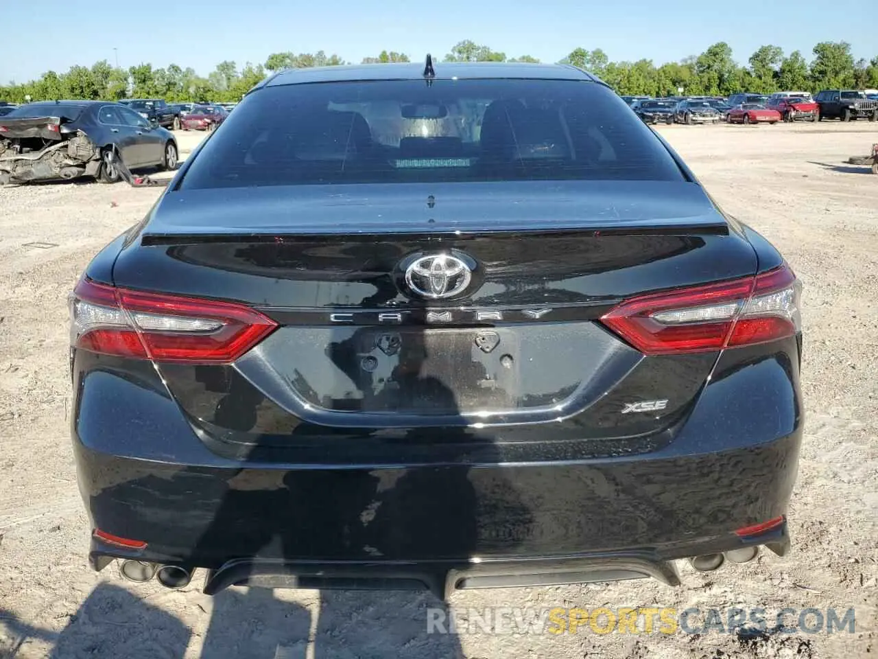 6 Photograph of a damaged car 4T1K61AK7MU404159 TOYOTA CAMRY 2021
