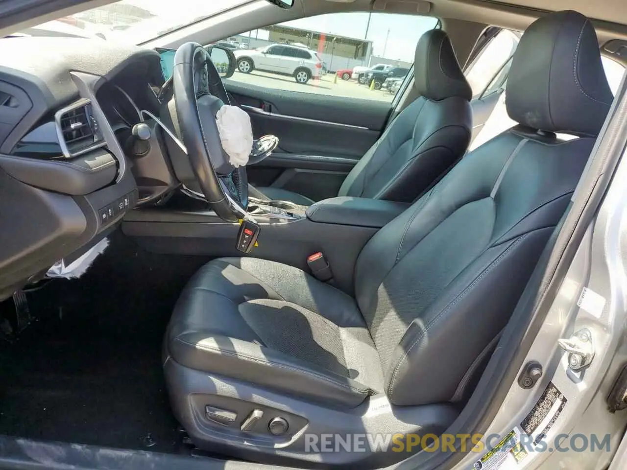 7 Photograph of a damaged car 4T1K61AK7MU405991 TOYOTA CAMRY 2021