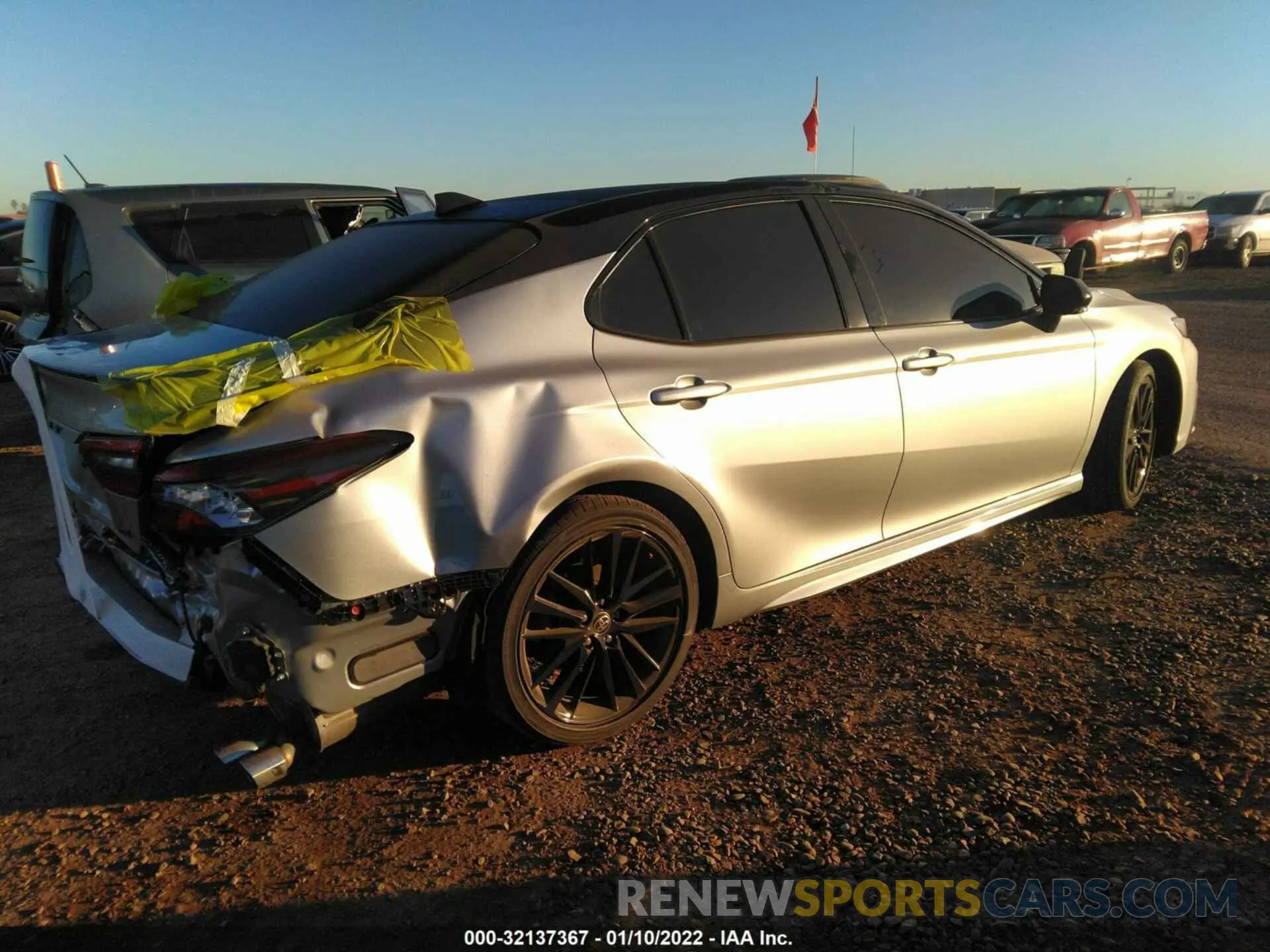 4 Photograph of a damaged car 4T1K61AK7MU454222 TOYOTA CAMRY 2021