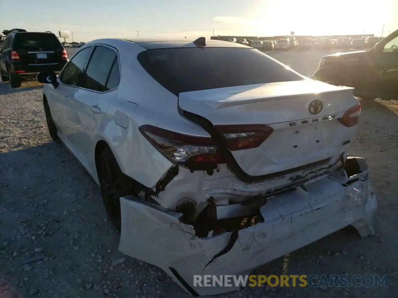 3 Photograph of a damaged car 4T1K61AK7MU469559 TOYOTA CAMRY 2021