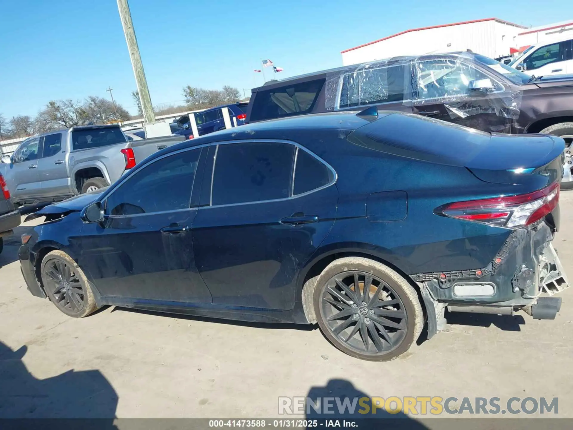 15 Photograph of a damaged car 4T1K61AK7MU495367 TOYOTA CAMRY 2021