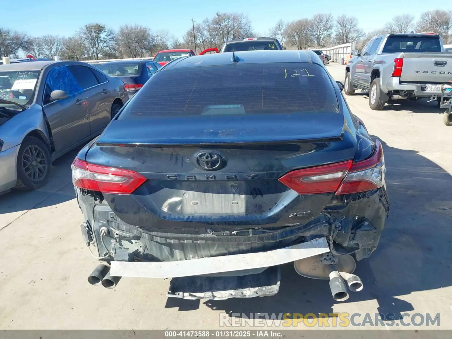 17 Photograph of a damaged car 4T1K61AK7MU495367 TOYOTA CAMRY 2021