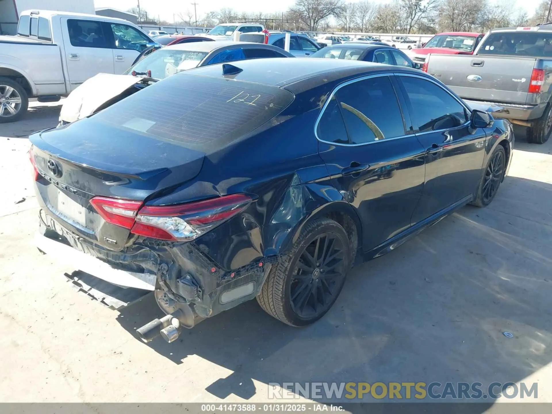 4 Photograph of a damaged car 4T1K61AK7MU495367 TOYOTA CAMRY 2021