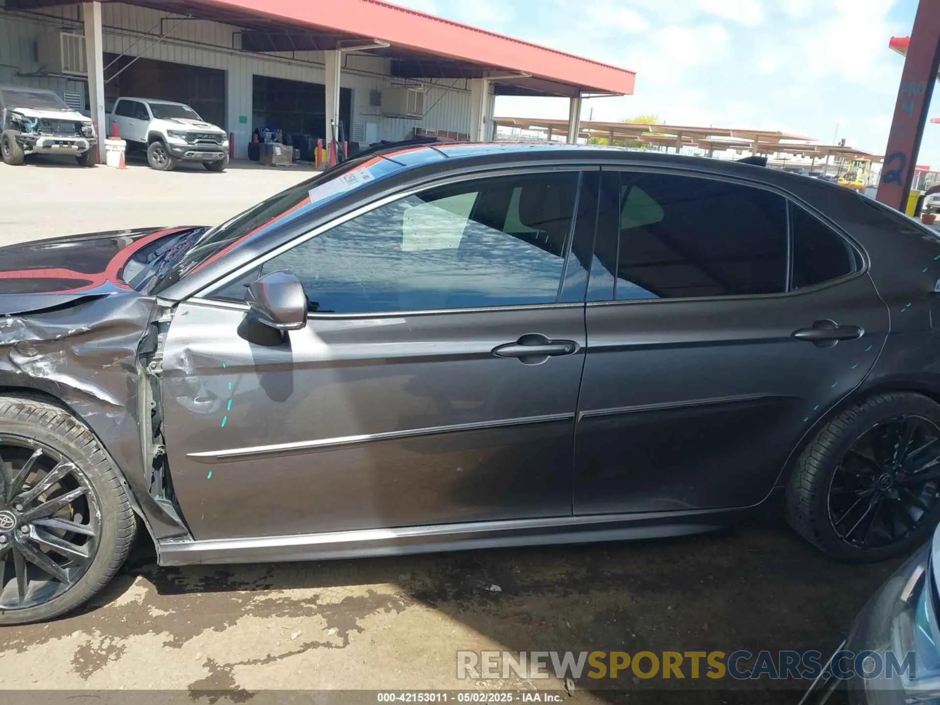 15 Photograph of a damaged car 4T1K61AK7MU557186 TOYOTA CAMRY 2021