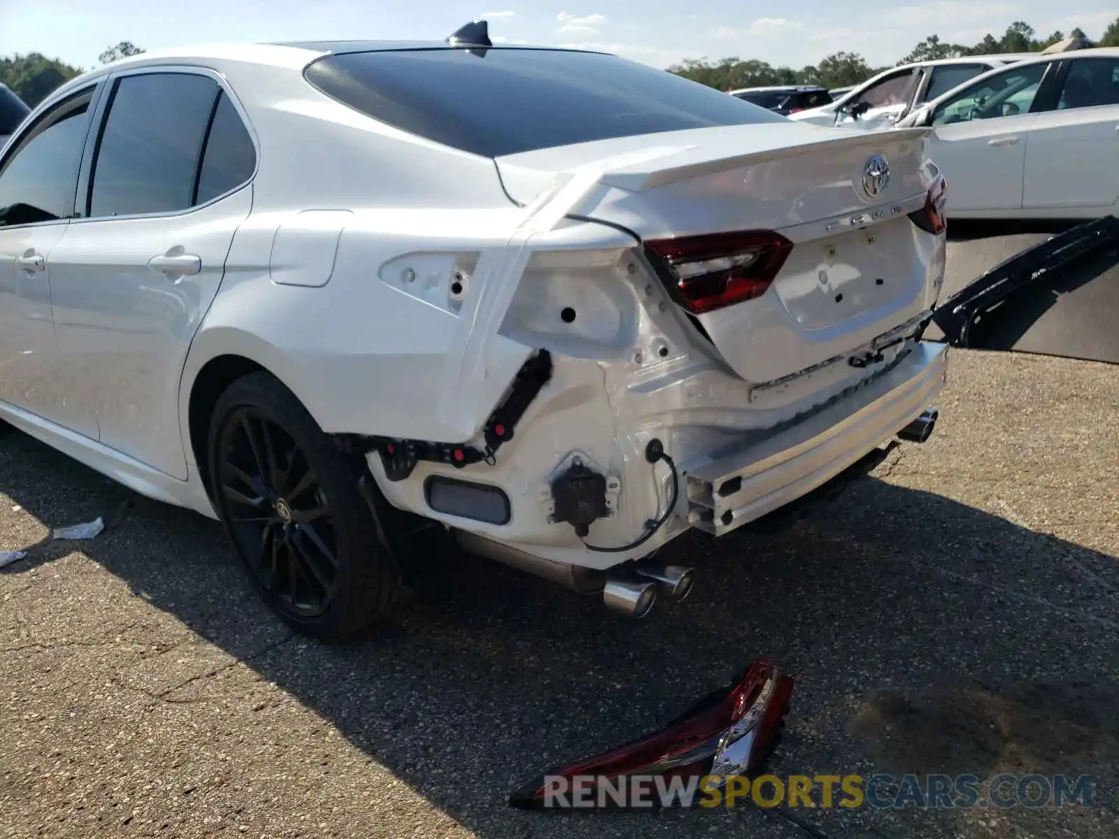 9 Photograph of a damaged car 4T1K61AK7MU567118 TOYOTA CAMRY 2021