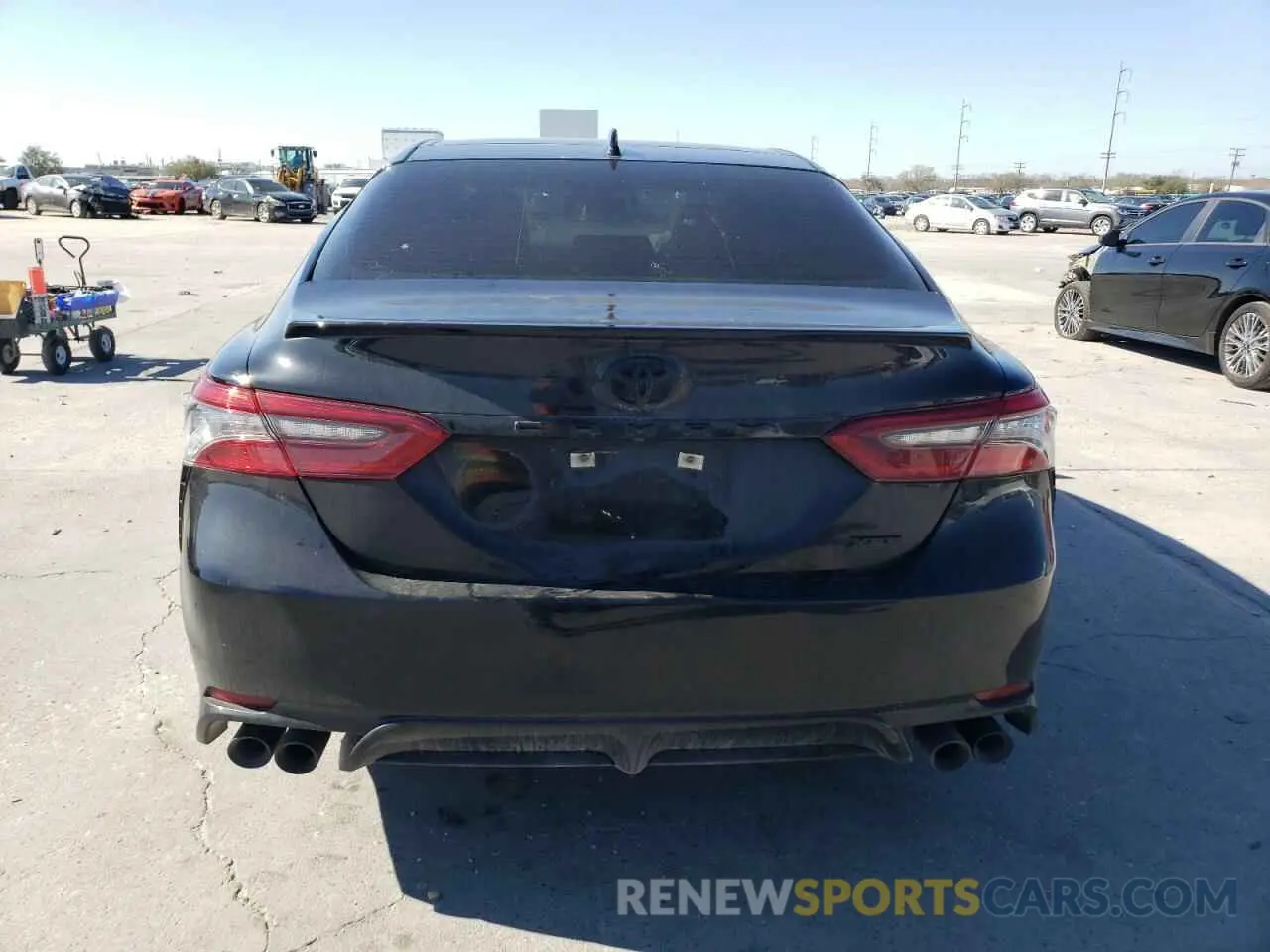 6 Photograph of a damaged car 4T1K61AK7MU603924 TOYOTA CAMRY 2021