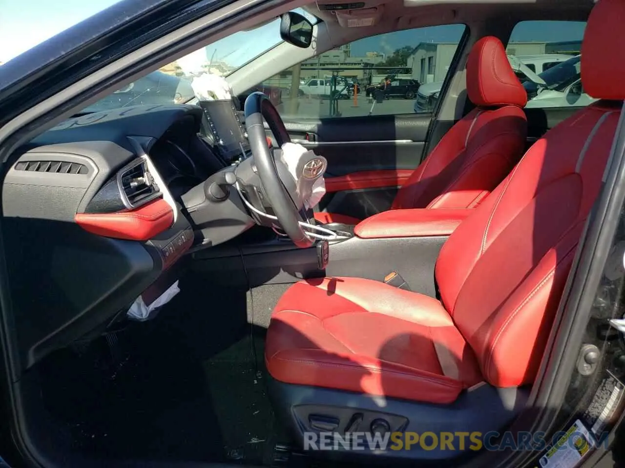 7 Photograph of a damaged car 4T1K61AK7MU603924 TOYOTA CAMRY 2021