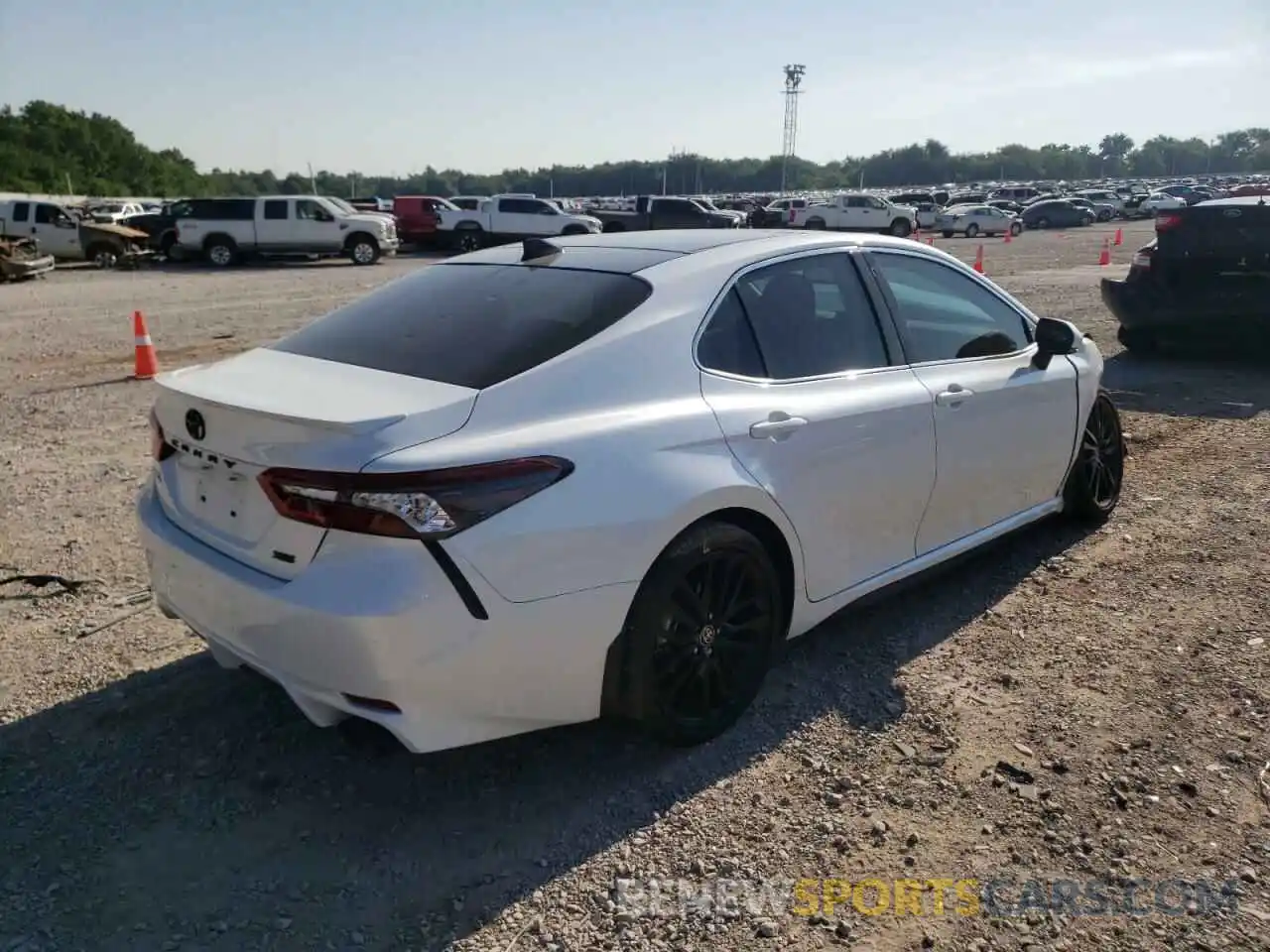 4 Photograph of a damaged car 4T1K61AK8MU403506 TOYOTA CAMRY 2021