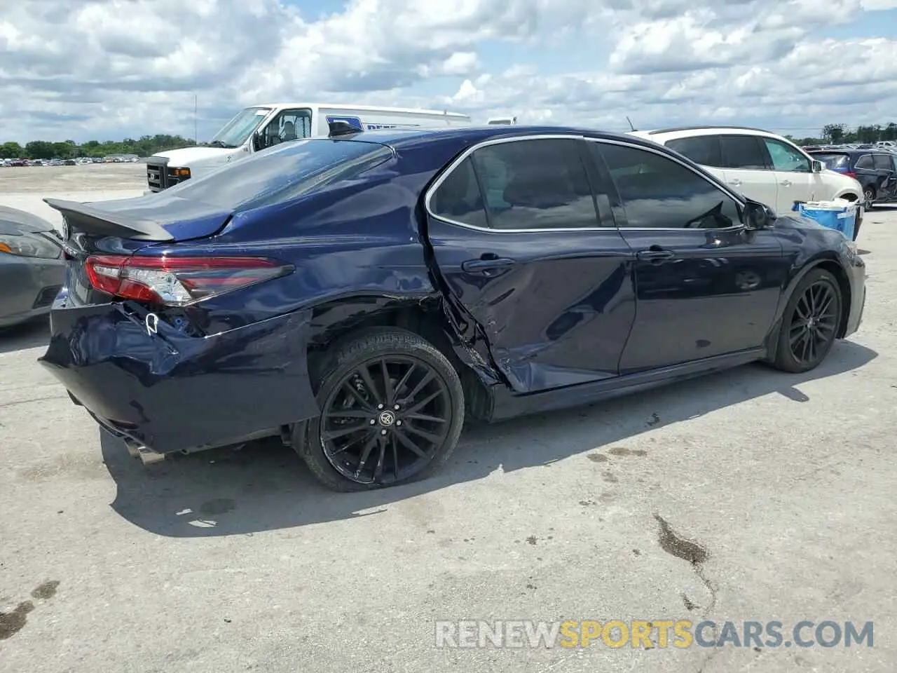 3 Photograph of a damaged car 4T1K61AK8MU423769 TOYOTA CAMRY 2021