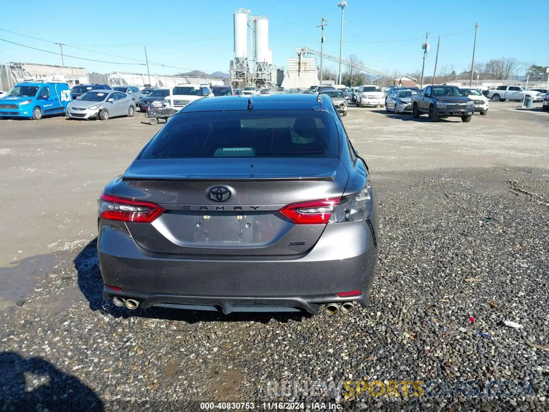 17 Photograph of a damaged car 4T1K61AK8MU434996 TOYOTA CAMRY 2021