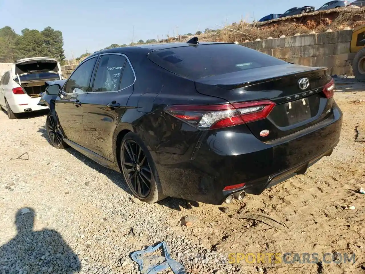 3 Photograph of a damaged car 4T1K61AK8MU513939 TOYOTA CAMRY 2021