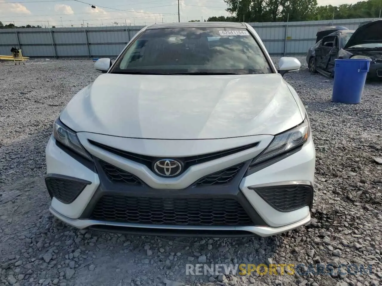 5 Photograph of a damaged car 4T1K61AK8MU543992 TOYOTA CAMRY 2021