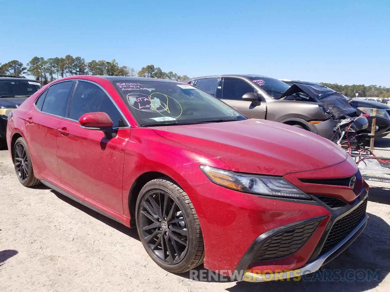 1 Photograph of a damaged car 4T1K61AK9MU404616 TOYOTA CAMRY 2021